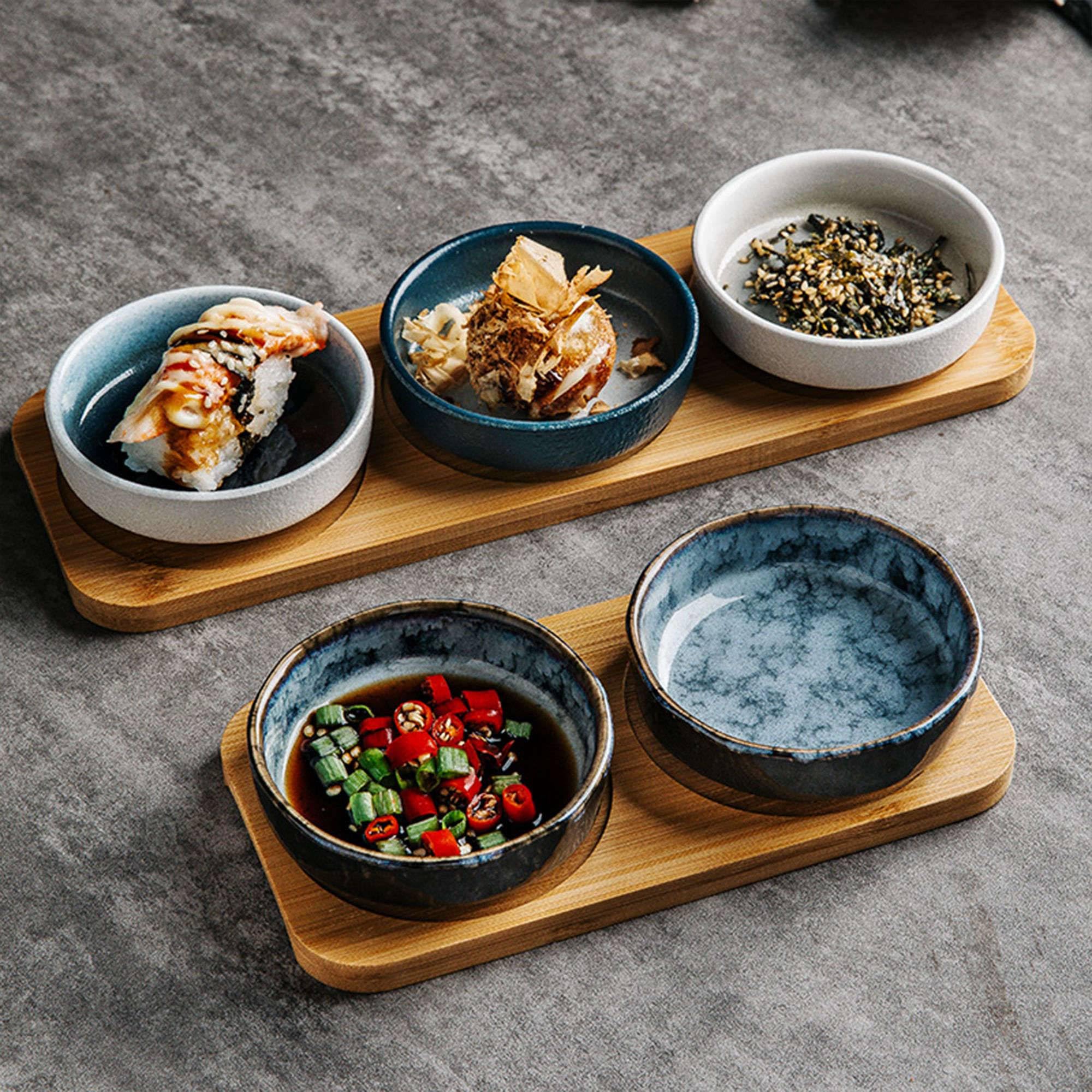 Dipschalen, Sojasaucenschalen, 4er-Set, Keramik-Dipschalen, Saucenschalen, Tapasschalen, Schalenset mit Blumenmuster für Desserts, Snacks, Schwarz und Grau, 4er-Set