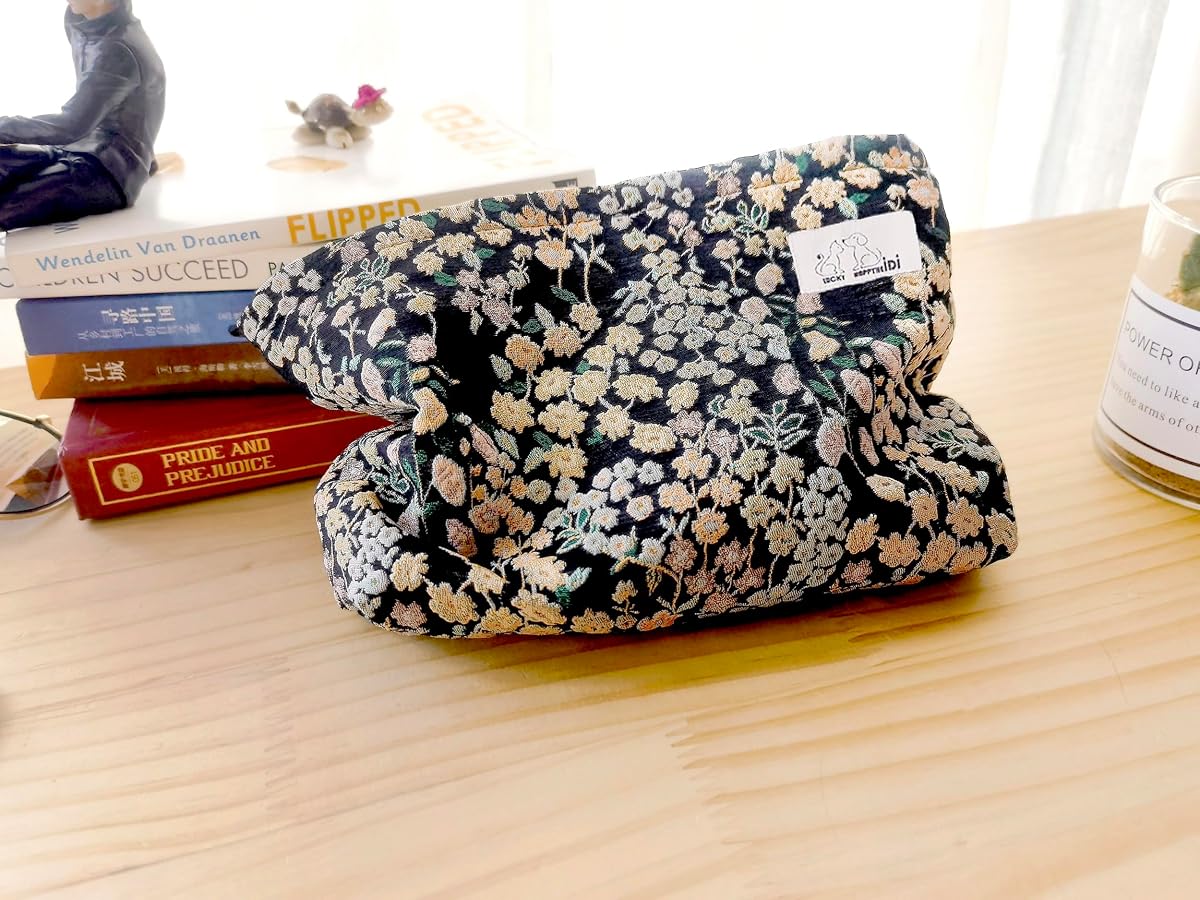 HAPPYHEIDI Aesthetic Makeup Bag Cosmetic Toiletry Travel Zipper Pouch, Canvas
