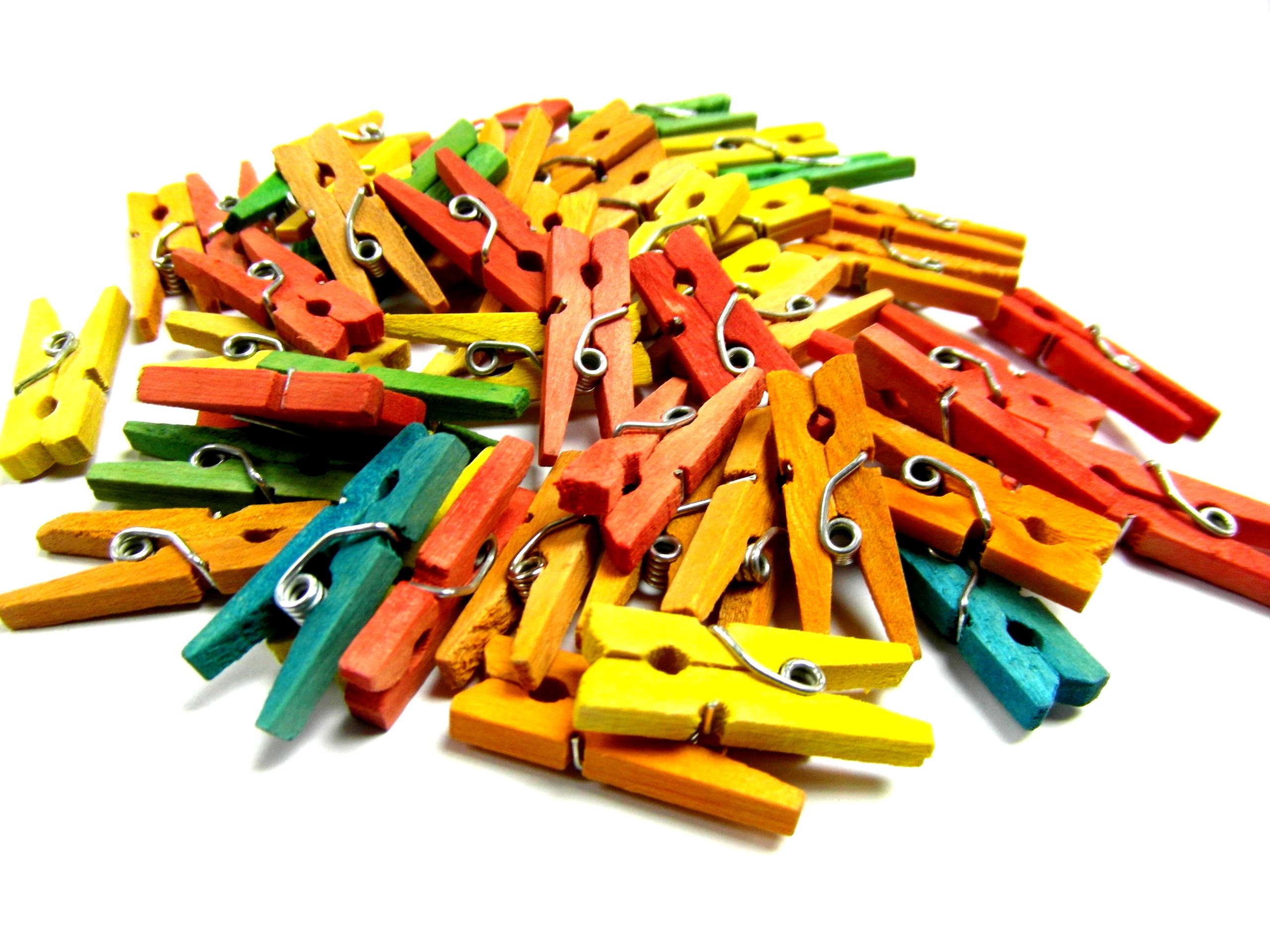 Habercrafts Assorted Mini Pegs Wooden Colours 25Mm Craft Doll House (, 250 Pegs)