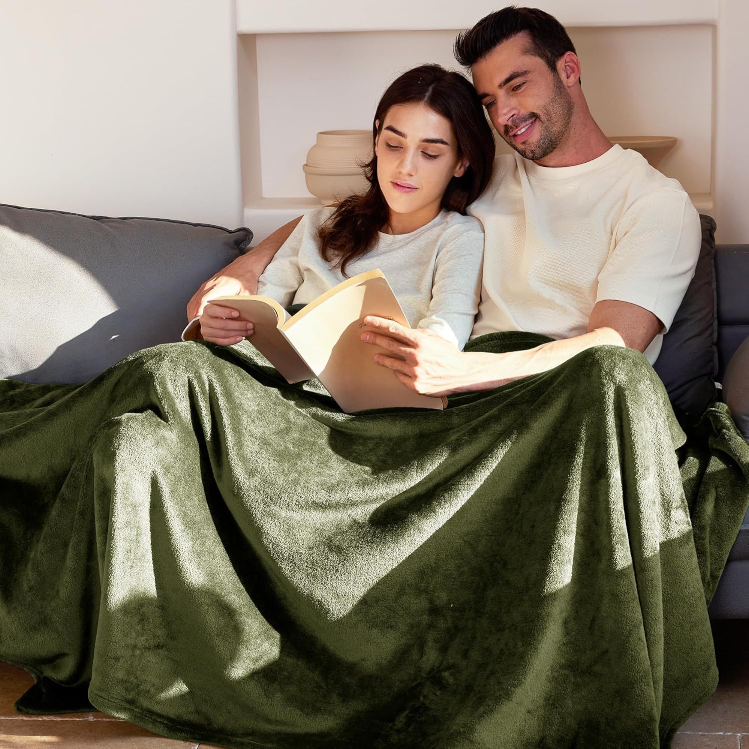 Exclusivo Mezcla Fleece Olive Green Throw Blanket for Couch, Sofa, Super Soft and Warm Blankets, All Season, Cozy, Plush, Lightweight, 50x60 Inches - Image 2