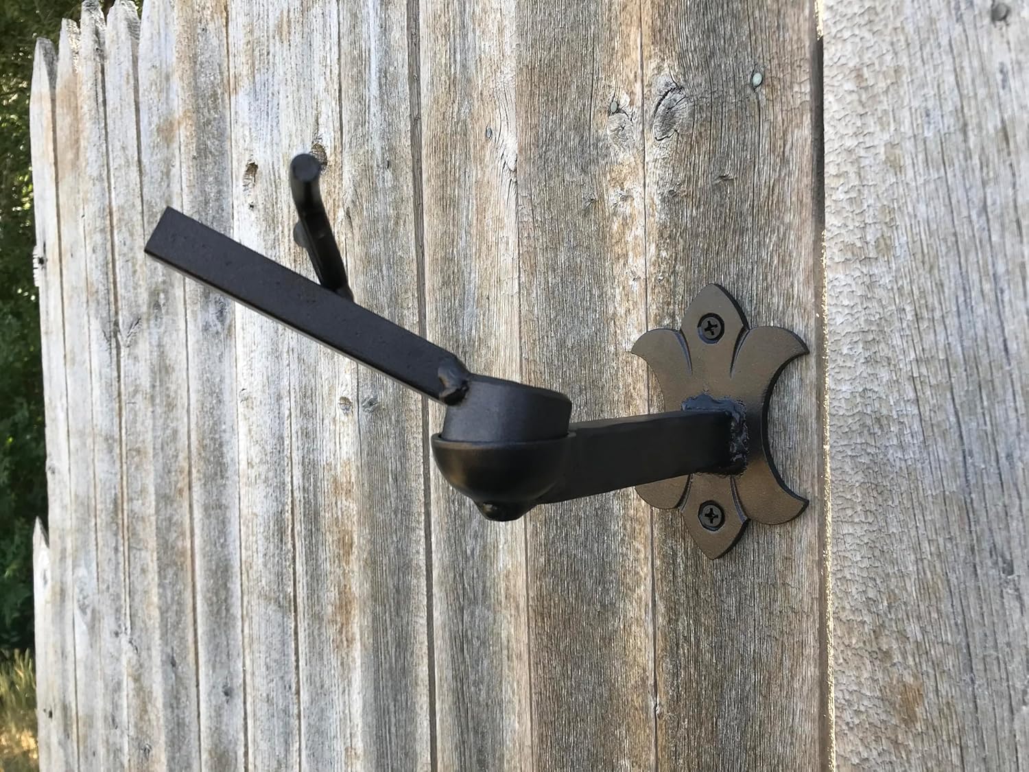 Adjustable Buck Bracket | Heavy-Duty European Deer Skull Mounting Bracket | Small to Medium Game | USA Made