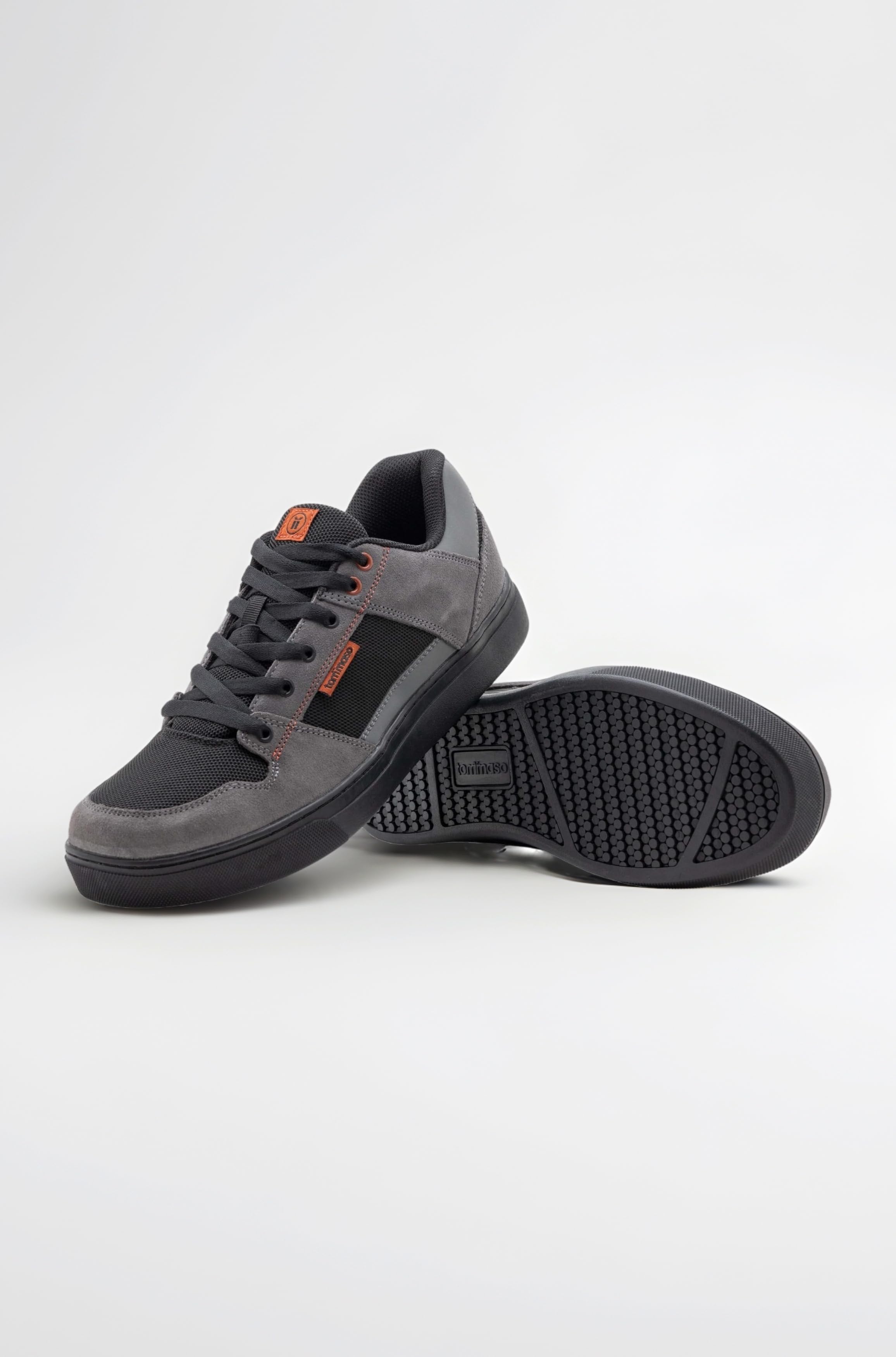 Comodo Mountain Bike Shoes with Sticky Sole, Casual Style Flat Pedal MTB Gravel Mens Commuting Cycling Shoes - Grey - 44