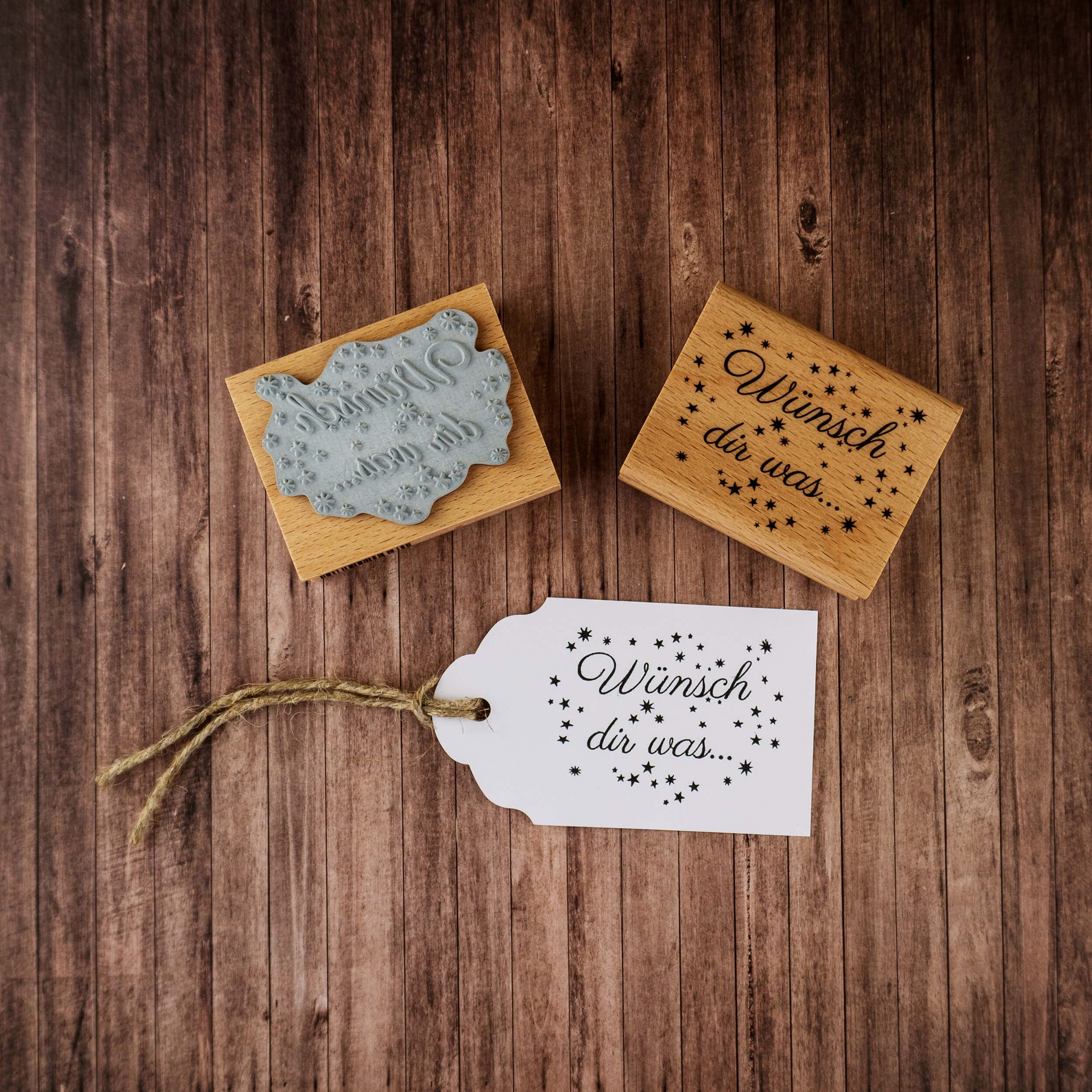 NEWSTAMPS Stempel 'Die Welt Ist Schön' | Groß, Aus Holz & Gummi | Für Karten, Textil, Deko | Made In Germany