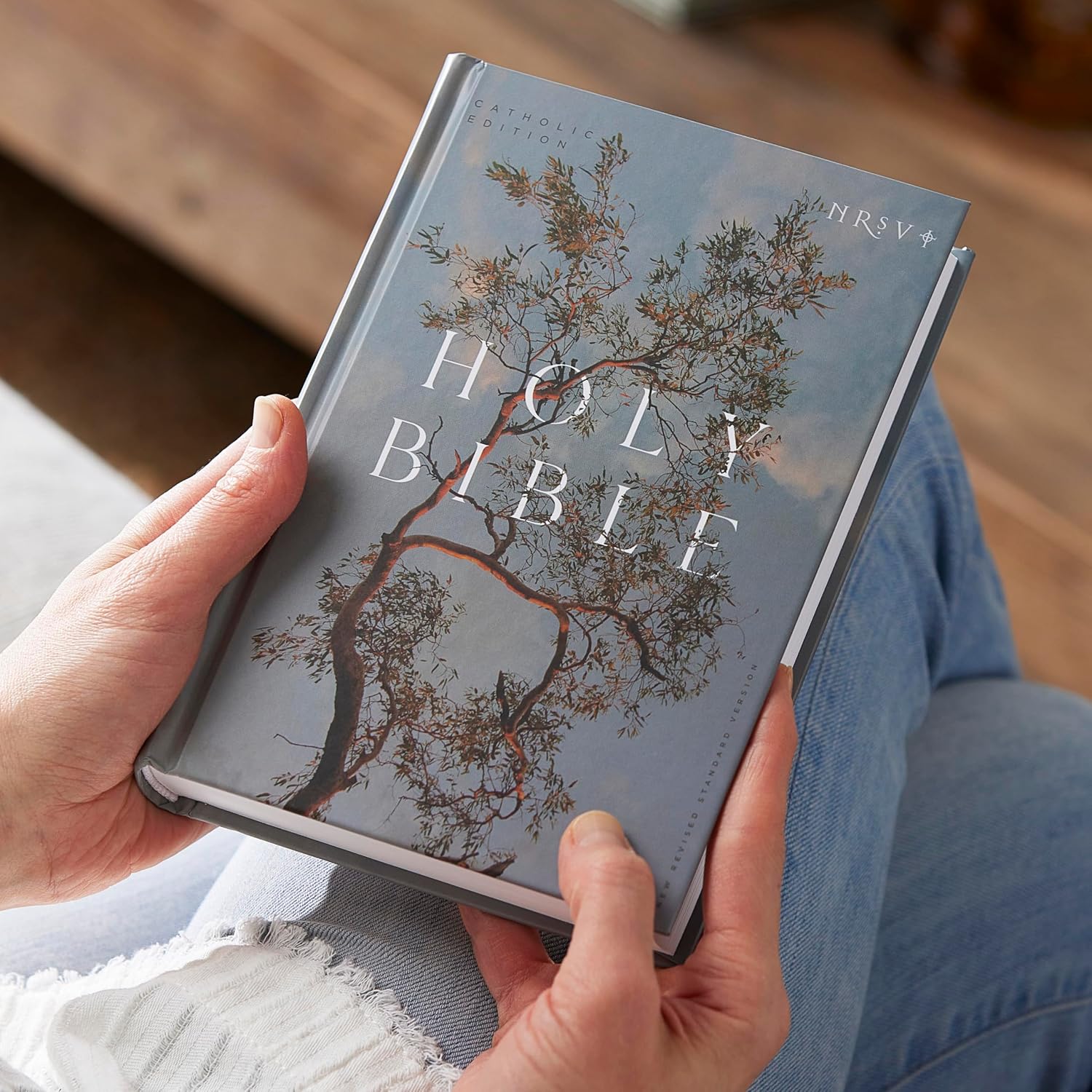 NRSV Catholic Edition Bible, Eucalyptus Hardcover (Global Cover Series): Holy Bible