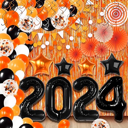 Miniatura 1 de KatchOn, Juego de decoraciones de graduación naranja y negro 2024, enorme, paquete de 168  Kit de arco de globos 2024 con telón de fondo de flecos