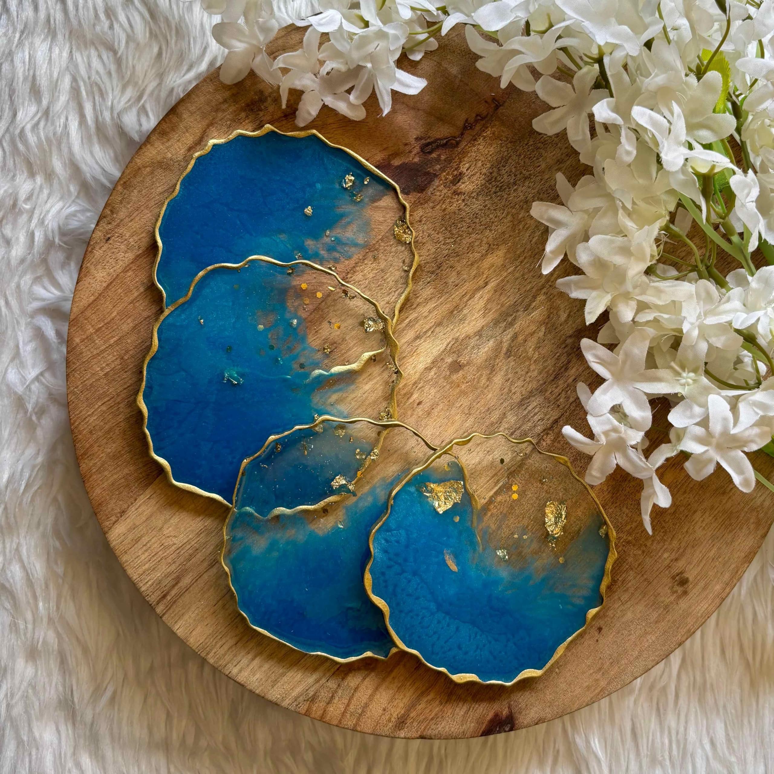 Artlia Resin Coasters Dining Table Set of 4,(4'' Diameter Ideal for Gifting (Birthdays,Anniversaries,Weddings),Enhancing Home Decor,Gifts,and Special Occasions,Handcrafted Coasters (Metallic Blue)