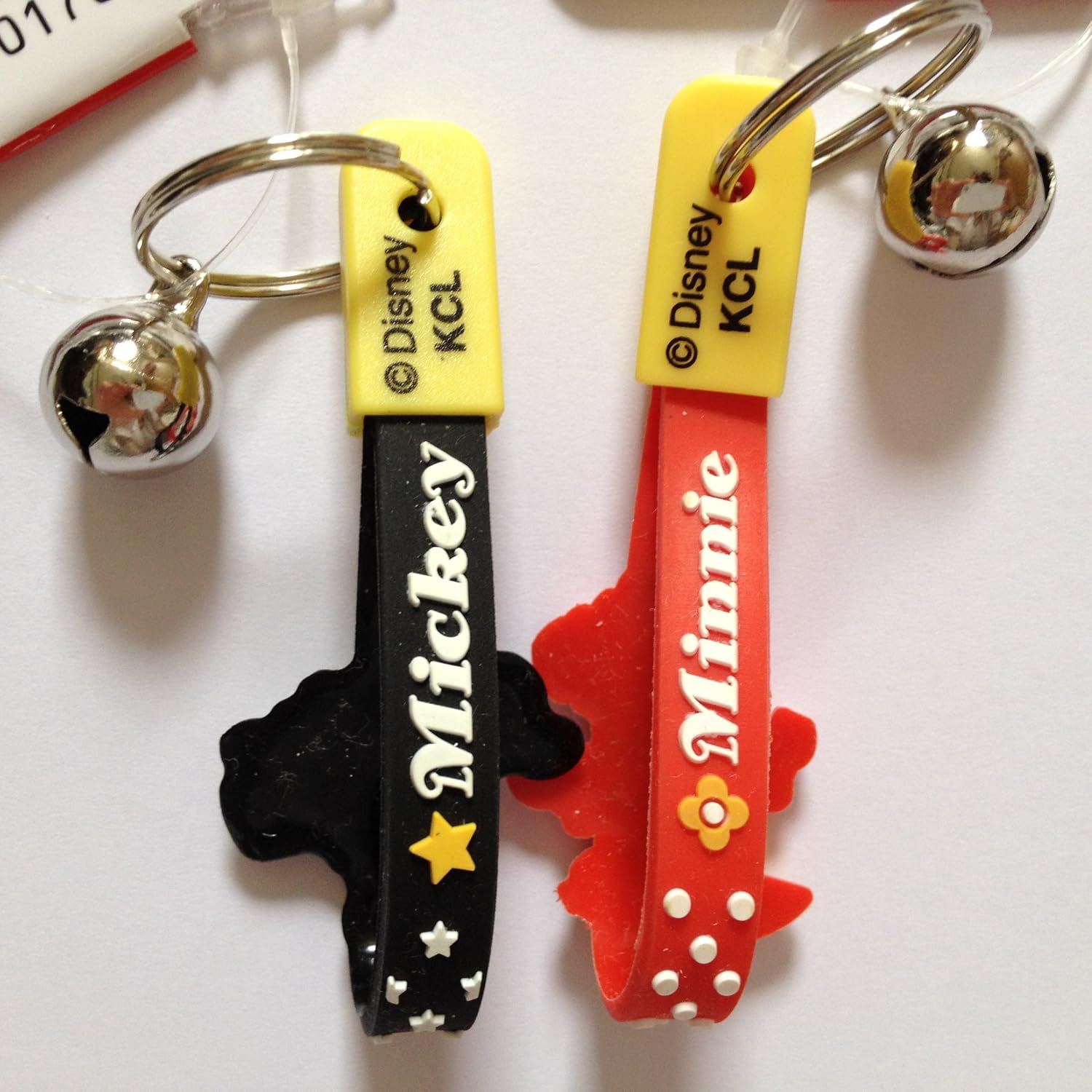 Amazon Co Jp かわいい カッコイイ ディズニー ミッキーマウス ミニーマウス カラビナ 自転車キーホルダー ４種類セット 携帯ストラップ キーホルダーチェーンやアクセサリーに 家電 カメラ