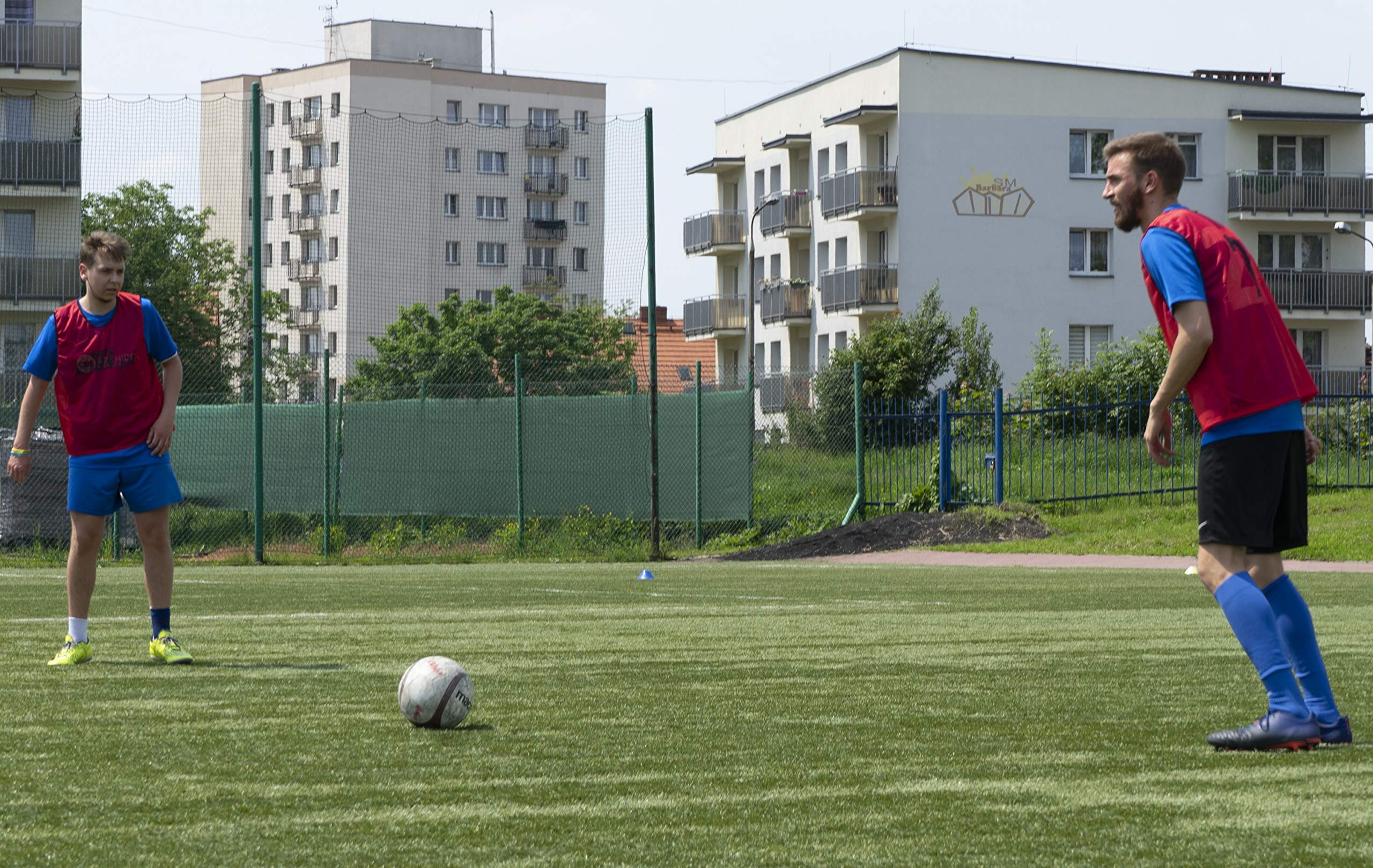 Maillots de Football, Gilets d’entraînement Sport, Chasubles pour Enfants, Juniors et Adultes, Chemises de Foot, Dossard Hommes et Femmes. Variété de Tailles et Couleurs, Non Logo - 3