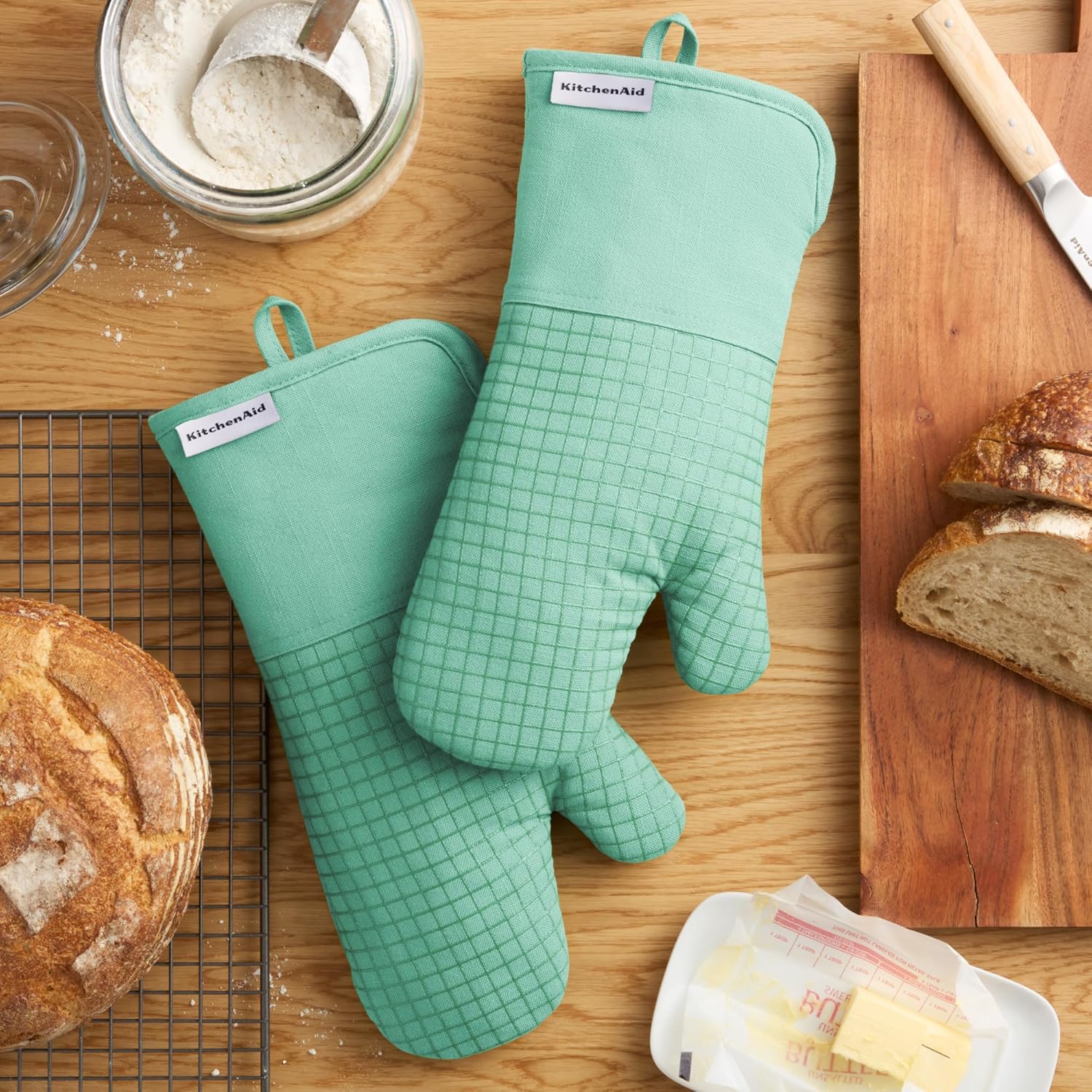 KITCHENAID Gourmet Series Gridlines Oven Mitts 2-Pack Set, Heat Resistant up to 600°F, Soft Silicone Grip, Magnetic Cuff, Color of The Year, Spearmint, 7"x14"