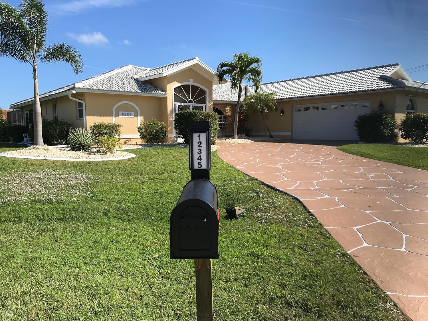 Bright Light Mailbox Solar Mailbox Light Fits on a Standard 4x4 Wooden Post