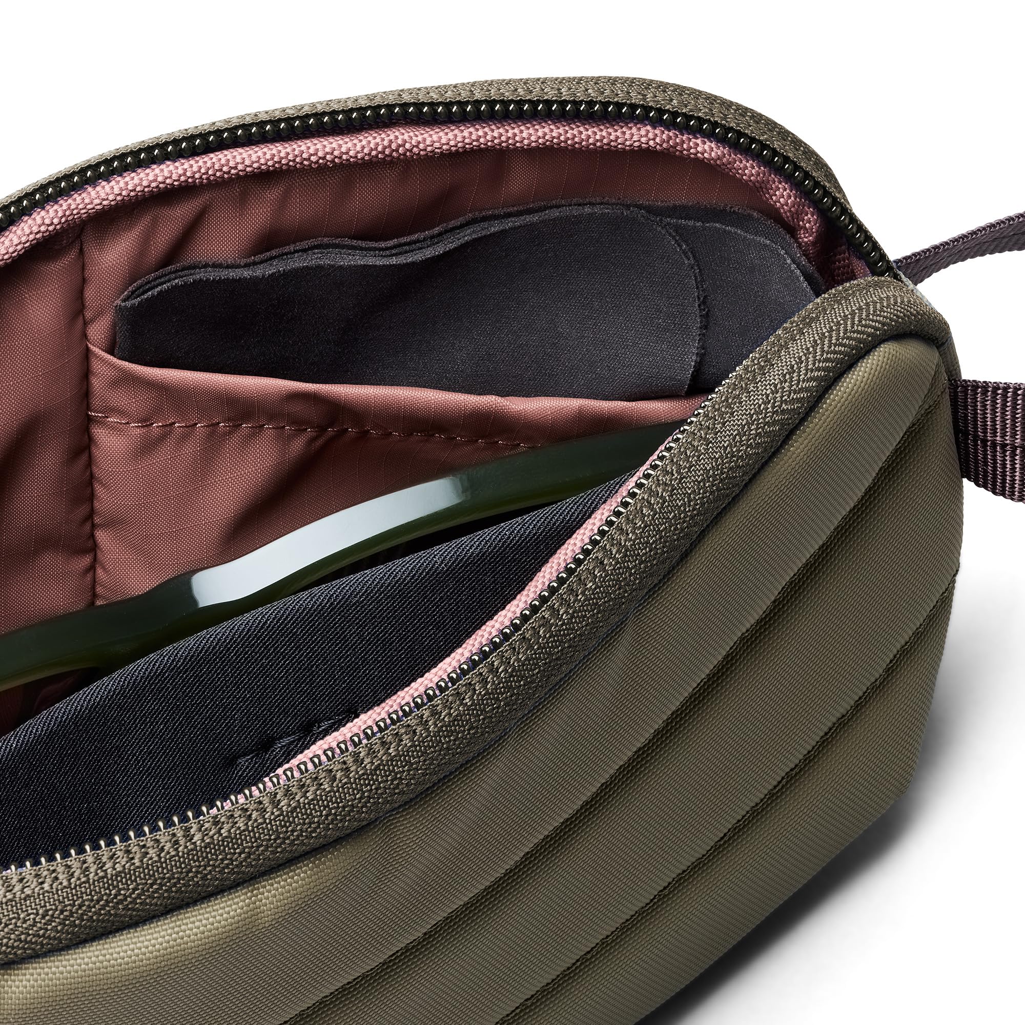 Bellroy Laneway Sunglasses Pocket, Funda Acolchada para Gafas - SeaKelp | Funda acolchada 0.65L para gafas con bolsillo interior y dos secciones
