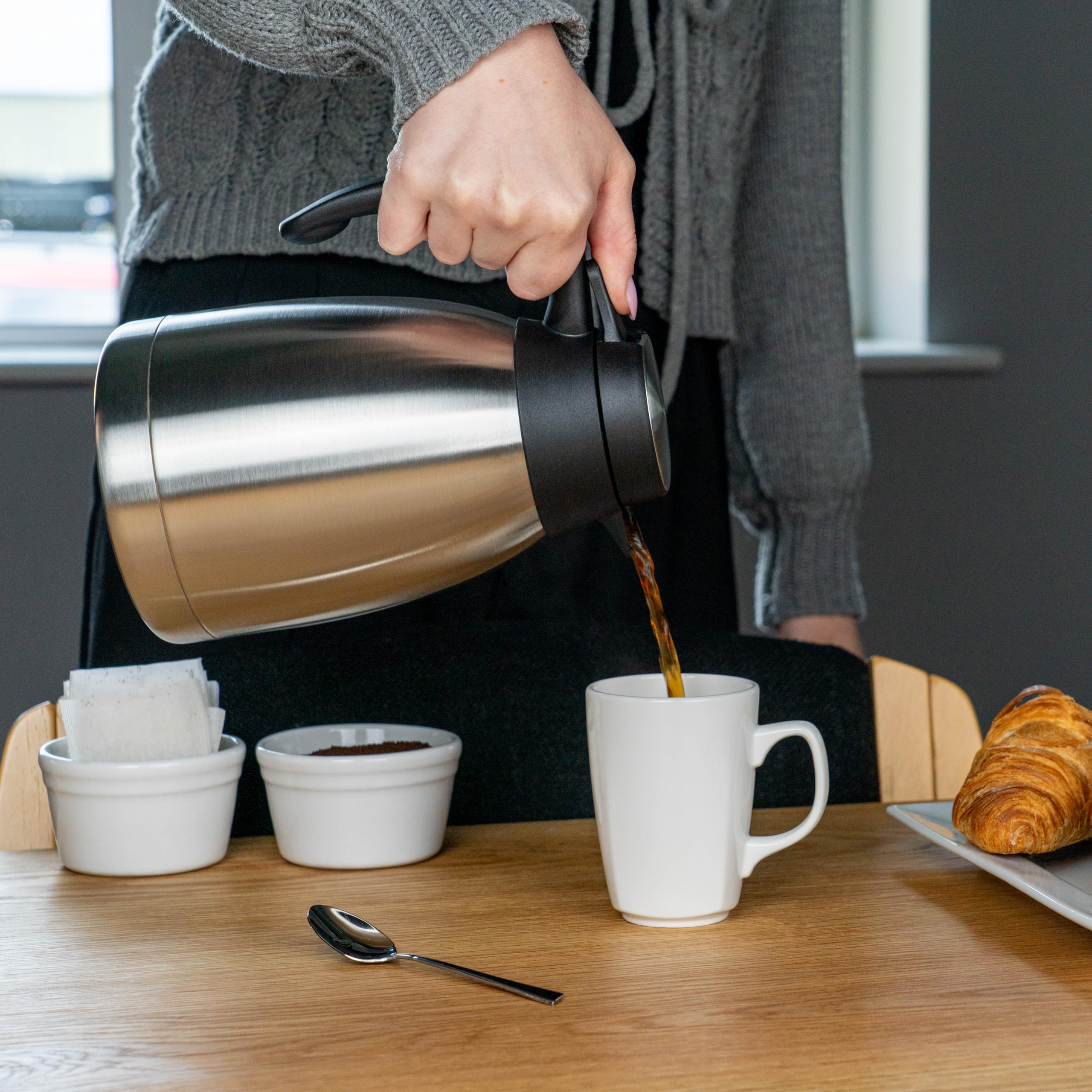 Pioneer Caraffa per caffè sottovuoto, acciaio inossidabile, finitura satinata, coperchio piatto in acciaio inossidabile, 2 litri
