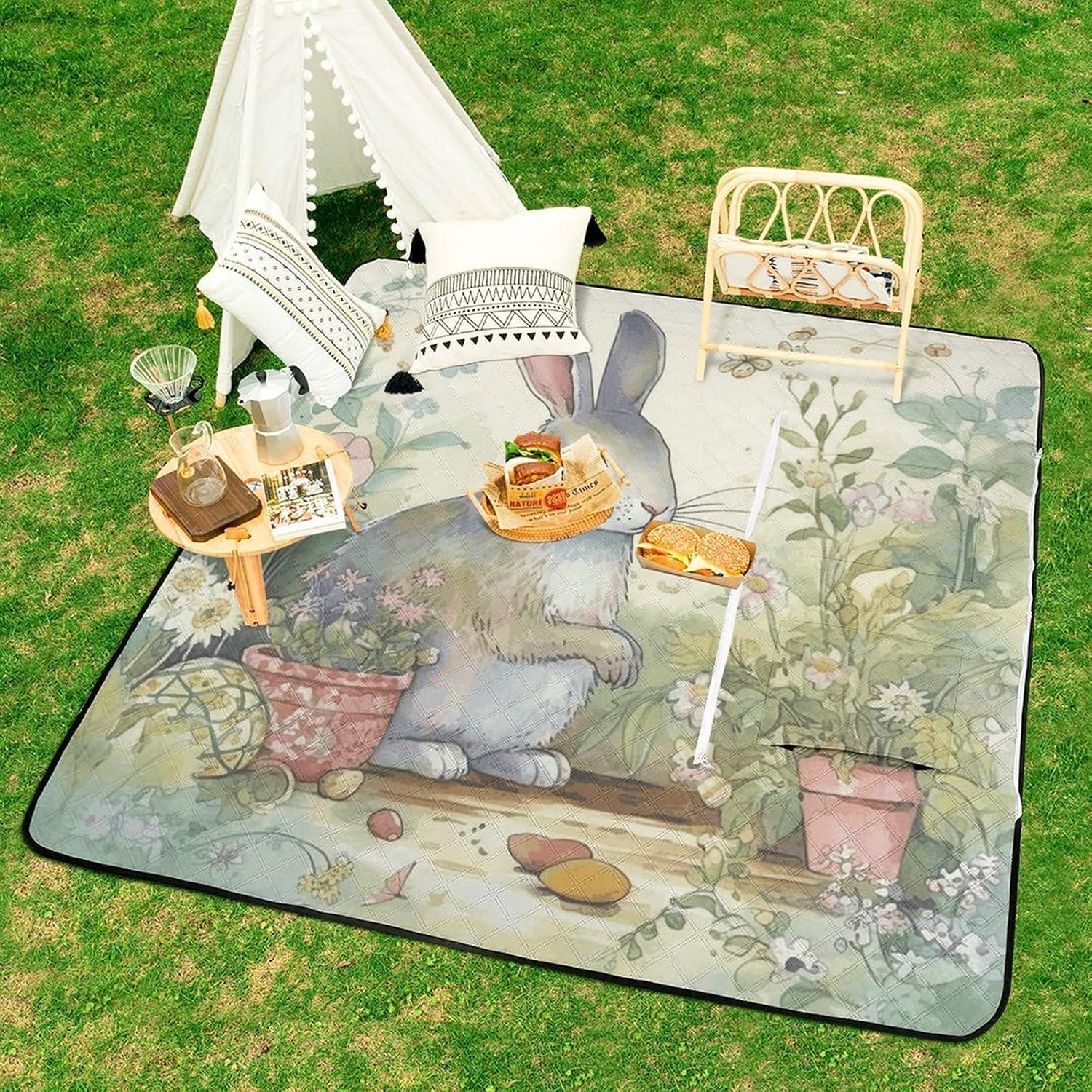 Garden Bunny Picnic Blanket with Zipper Water Resistant Sand Free Picnic Mat Washable Foldable Easy Carry Beach Blanket for Lawn Beach Hiking Camping
