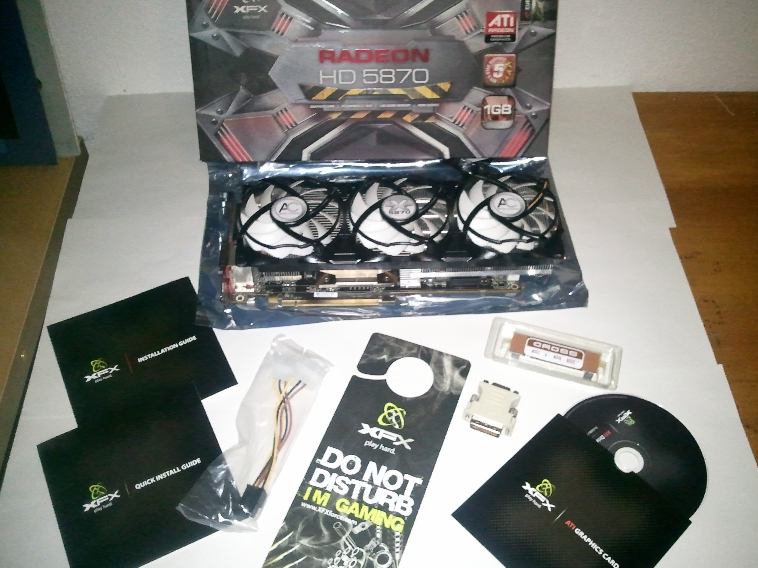 Amazon | XFX ATI Radeon HD 5870 1GB DDR5 PCI-Expressカード