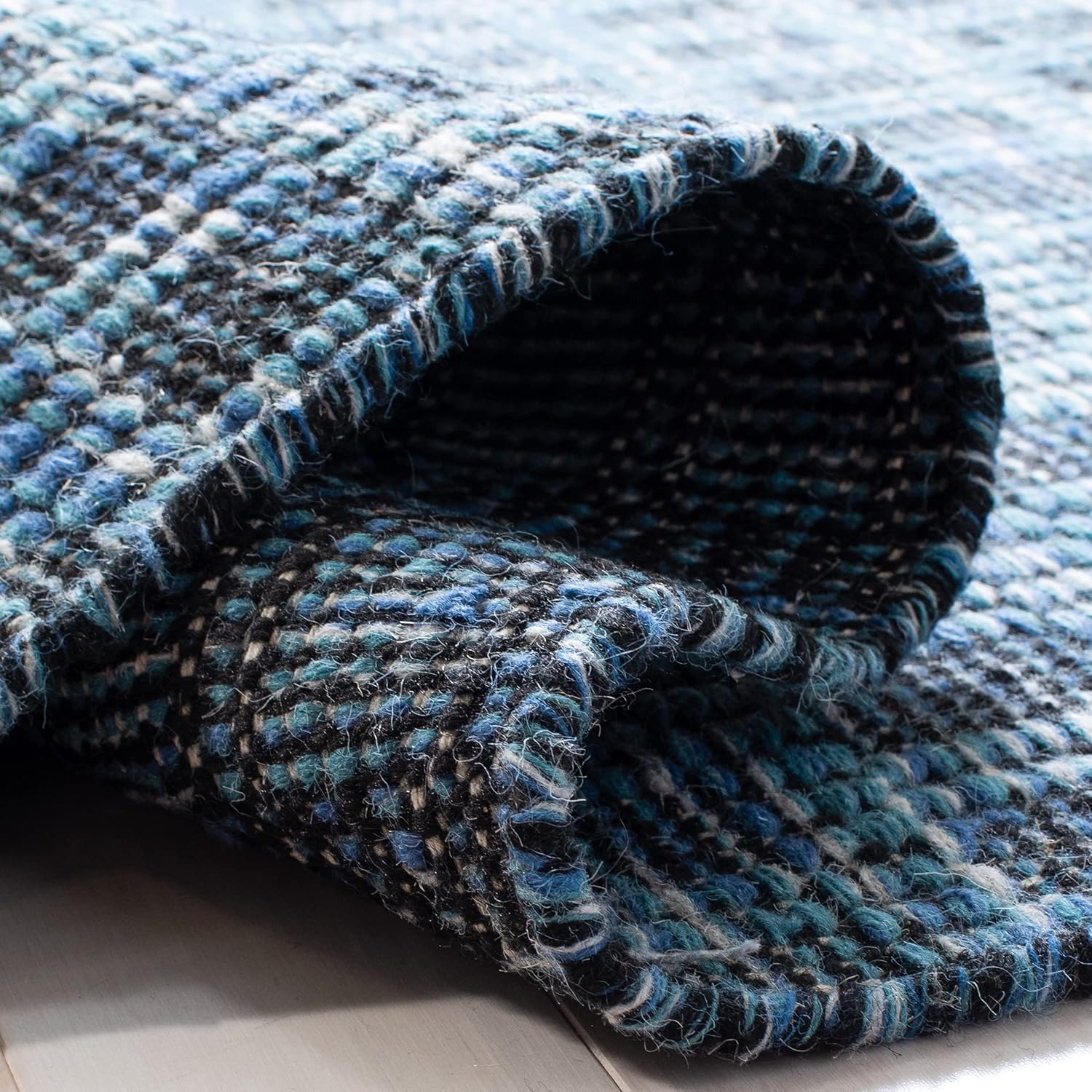 SAFAVIEH Kilim Collection Runner Rug - 2'3" x 9', Blue & Black, Flat Weave Wool Design, Ideal for High Traffic Areas in Living Room, Bedroom (KLM377M)