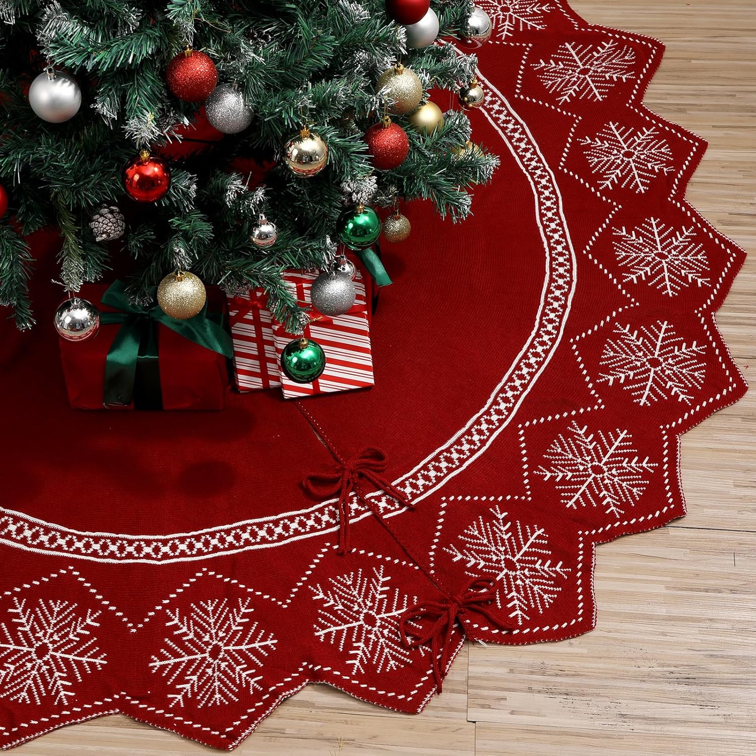 72inch Extra Large Christmas Tree Skirt Wavy Edged Reversible Knitted Tree Skirt Burgundy & Snowflake Pattern Thick Rustic Xmas Trees Decorations with Lace Ties for Holiday Home Party Decorations