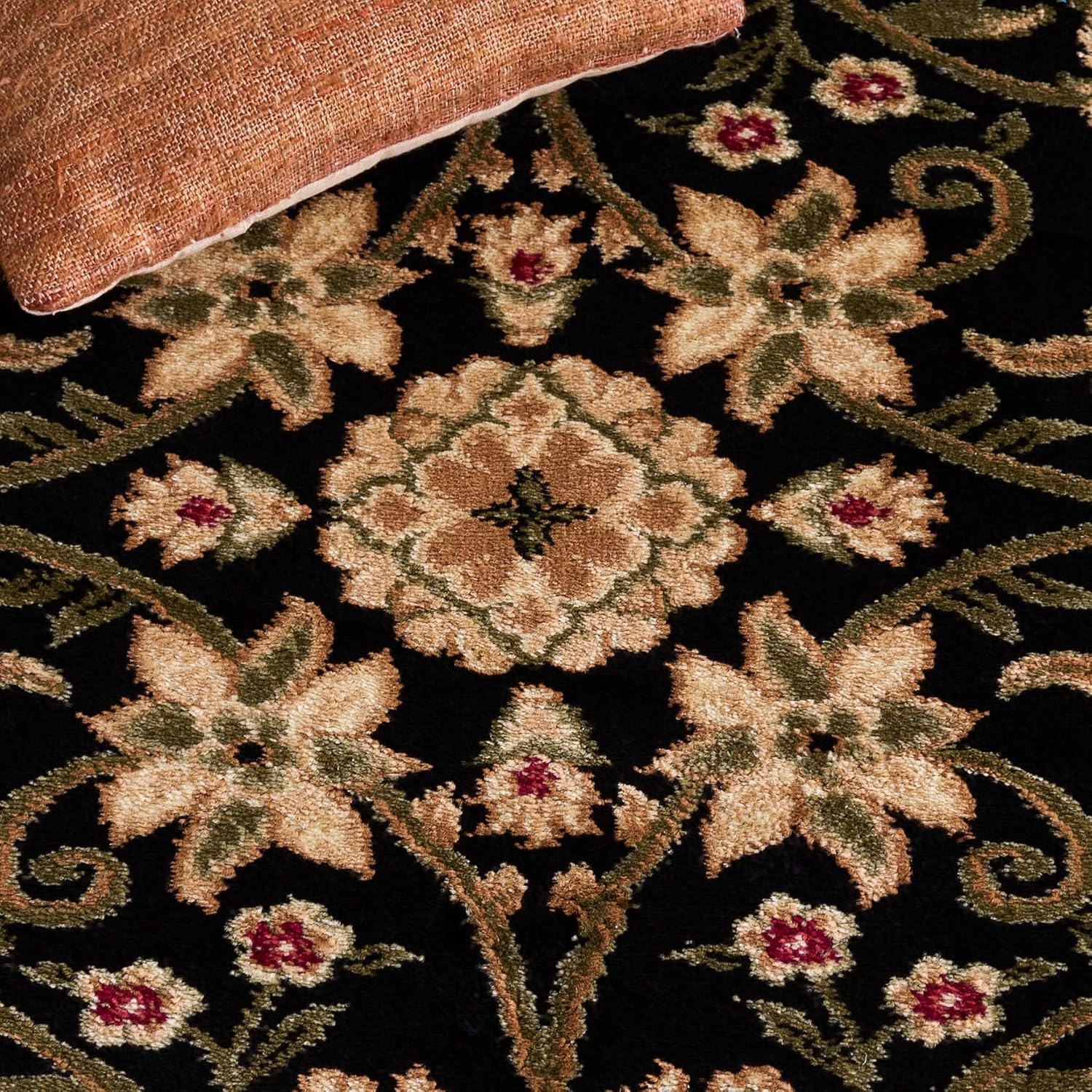 SAFAVIEH Lyndhurst Collection Accent Rug - 2'3" x 4', Black & Ivory, Traditional Oriental Design, Non-Shedding & Easy Care, Ideal for High Traffic Areas in Entryway, Living Room, Bedroom (LNH212A)