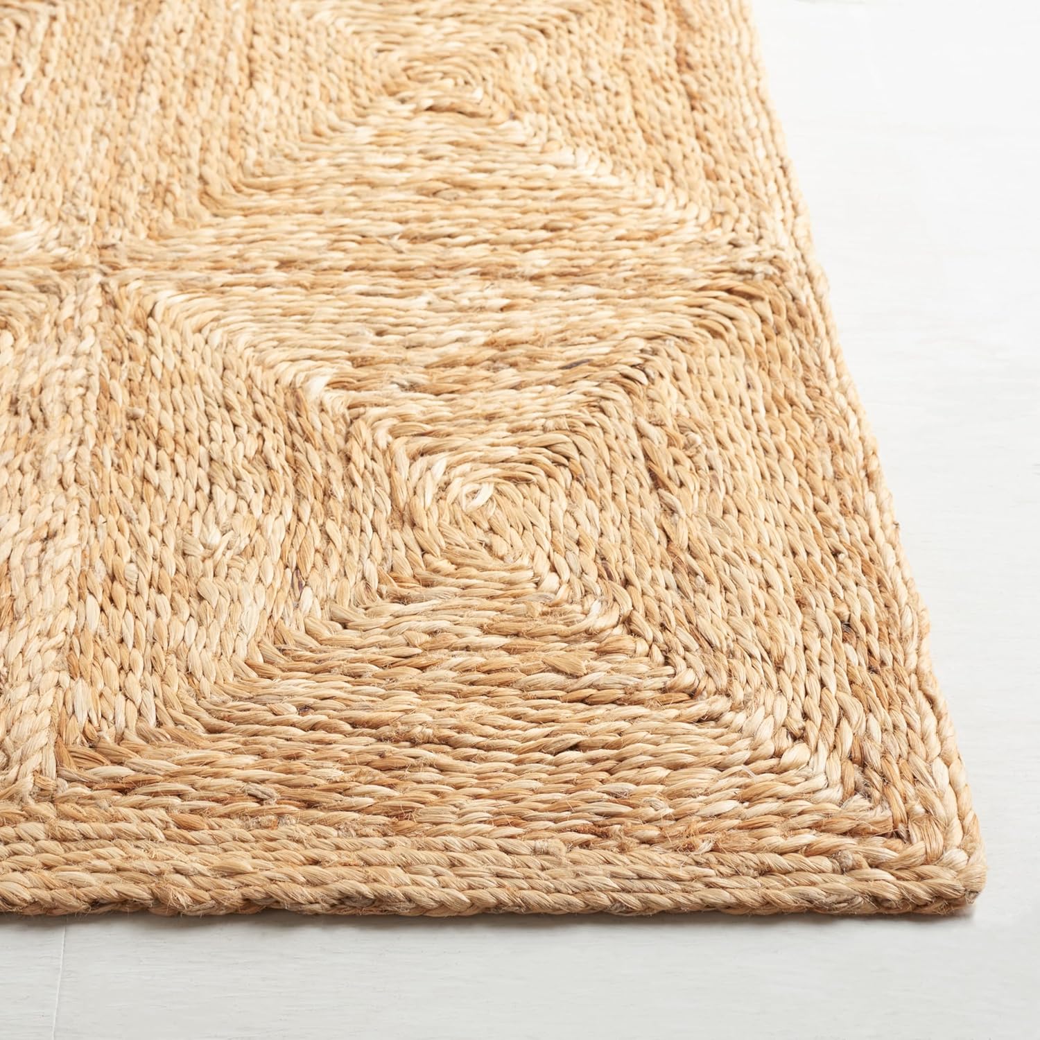 SAFAVIEH Natural Fiber Collection Area Rug - 5' x 8', Natural, Handmade Jute, Farmhouse Boho Design, Ideal for The Living Room, Bedroom, Dining Room (NFB480A-5)