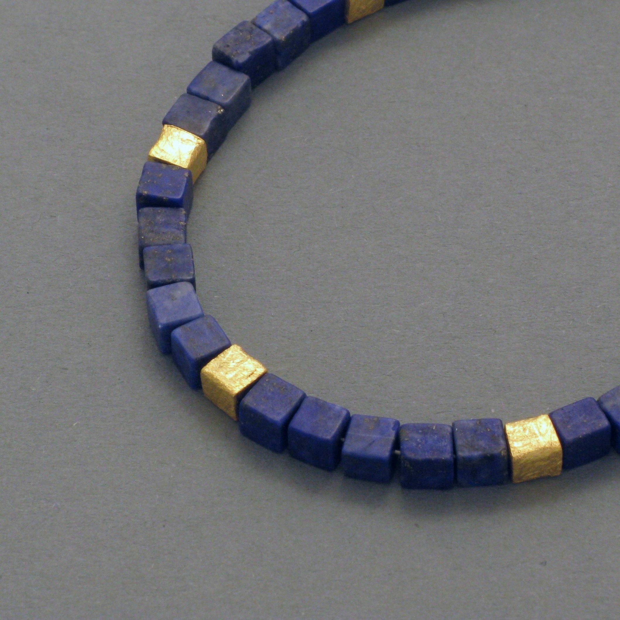 Lapislazuli-Kette, Würfel, Silber vergoldet