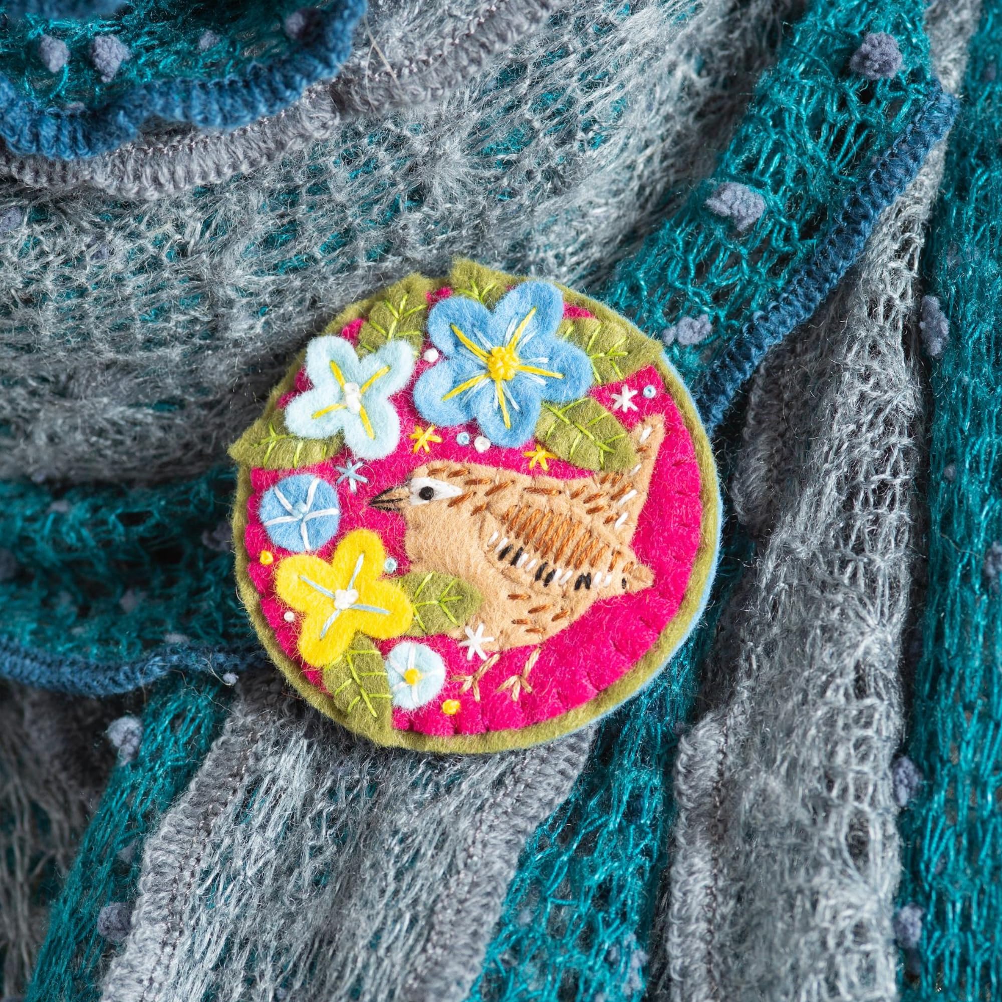 Hawthorn Handmade Wren Felt Craft Brooch Kit. Craft Kits for Adults Includes Wool Felt Sheets, DMC Cotton Thread