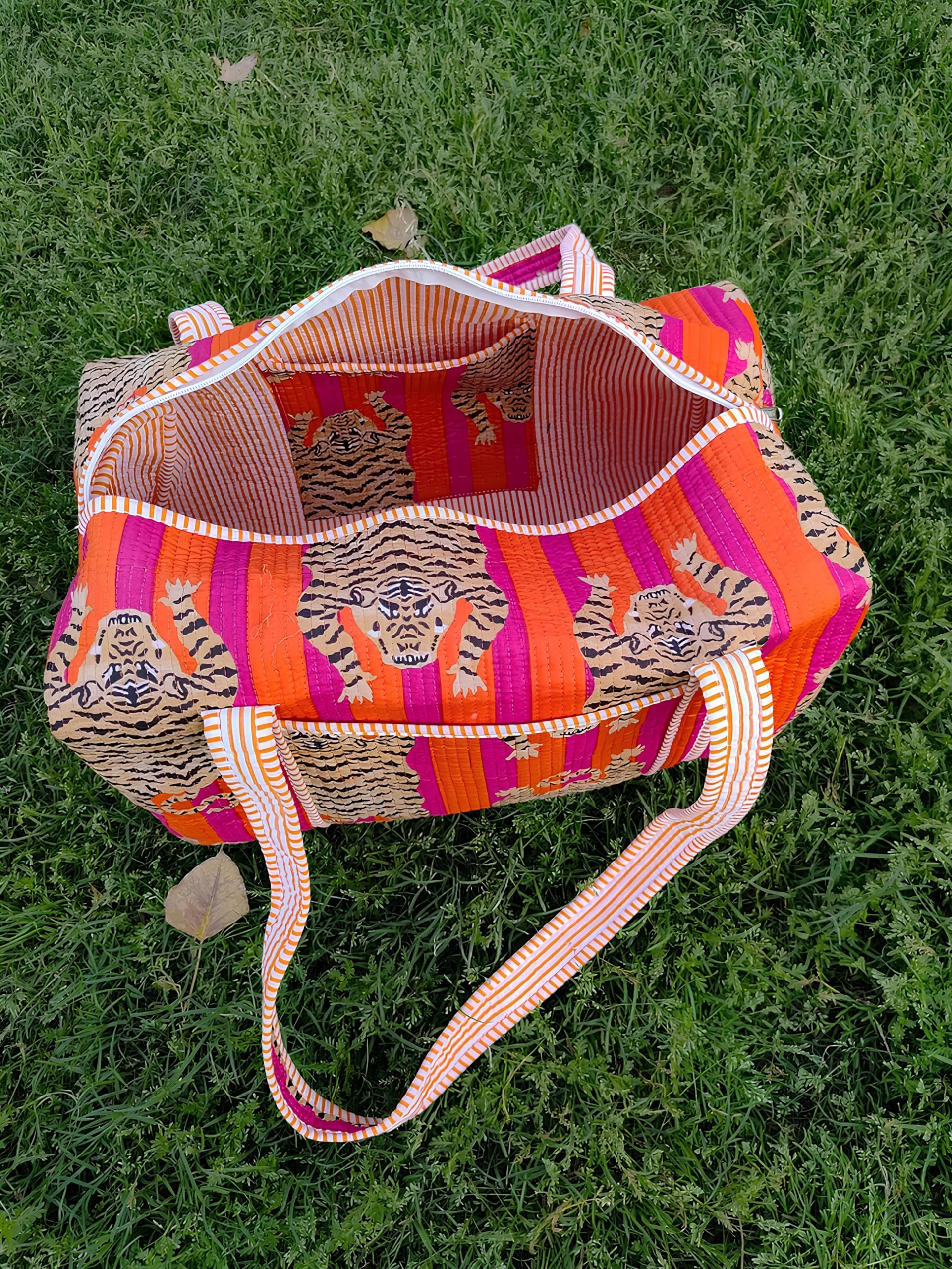INDACORIFY Gesteppte Tragetasche | Große Shopper-Tasche mit Seidendruck für Damen | Indische handgefertigte Tasche mit verschiedenen Drucken und Reißverschluss