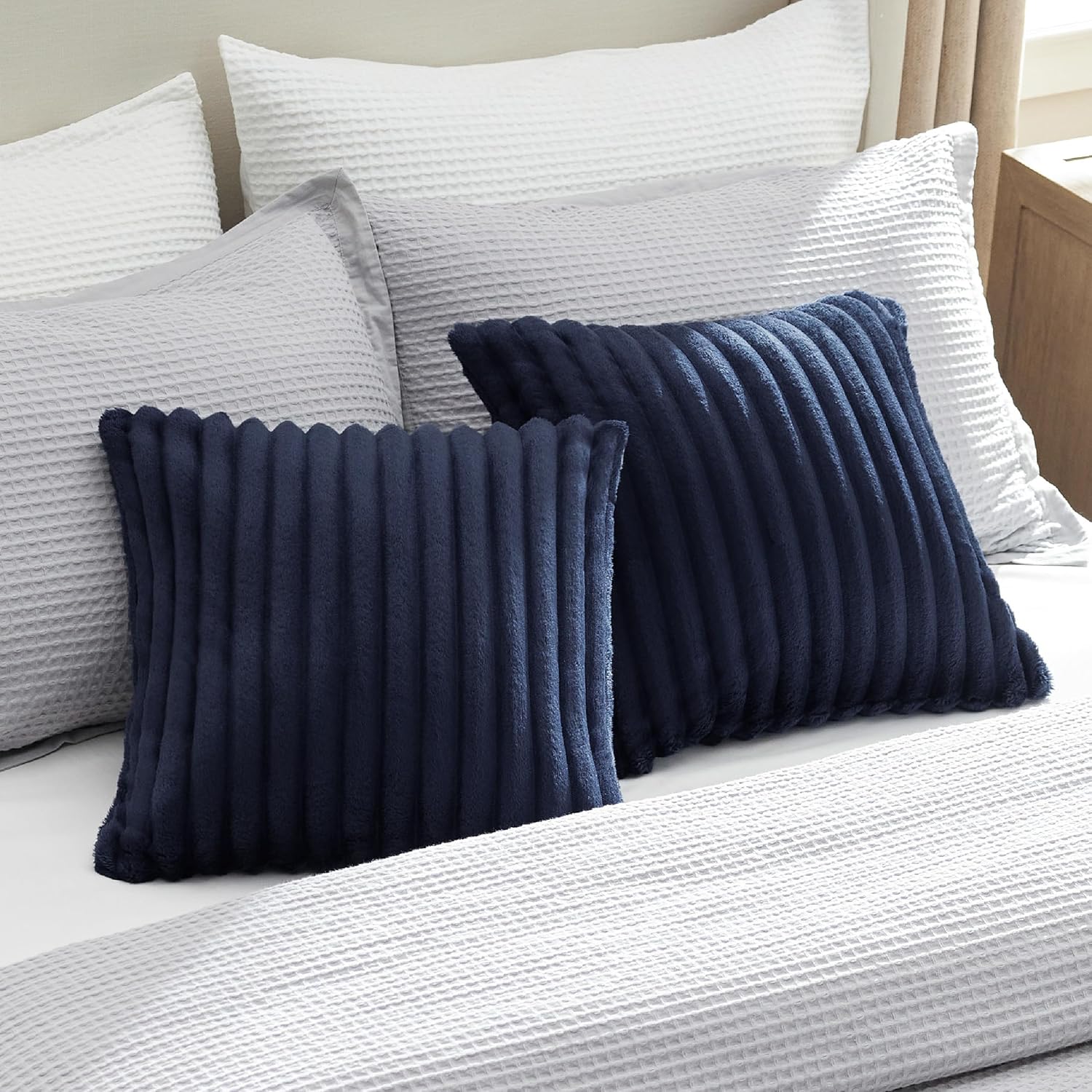 Bedsure Navy Blue Fleece Blanket & Throw Pillow Covers Navy Blue