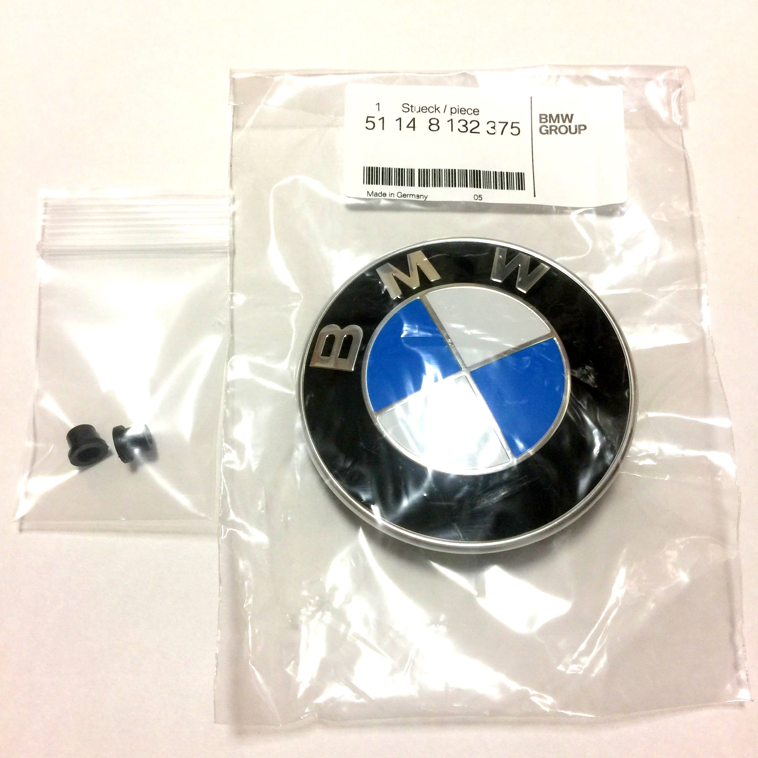 Amazon | BMW純正部品 【 純正エンブレム 82mm 1個 ・社外グロメット 2 