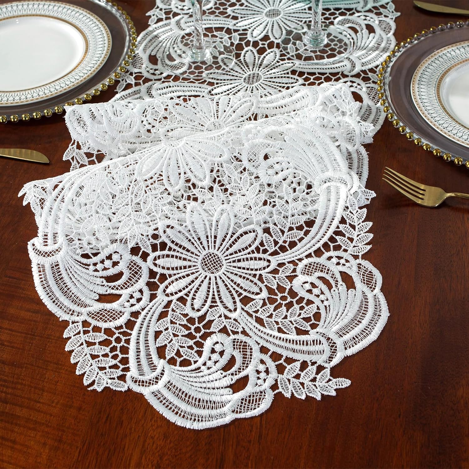 White Crochet Lace Table Runner Daisy Floral Embroidered Table Dresser Scarf Rustic Table Decor for Home Wedding Bridal Shower Baby Shower Party, 12 x 55 Inch