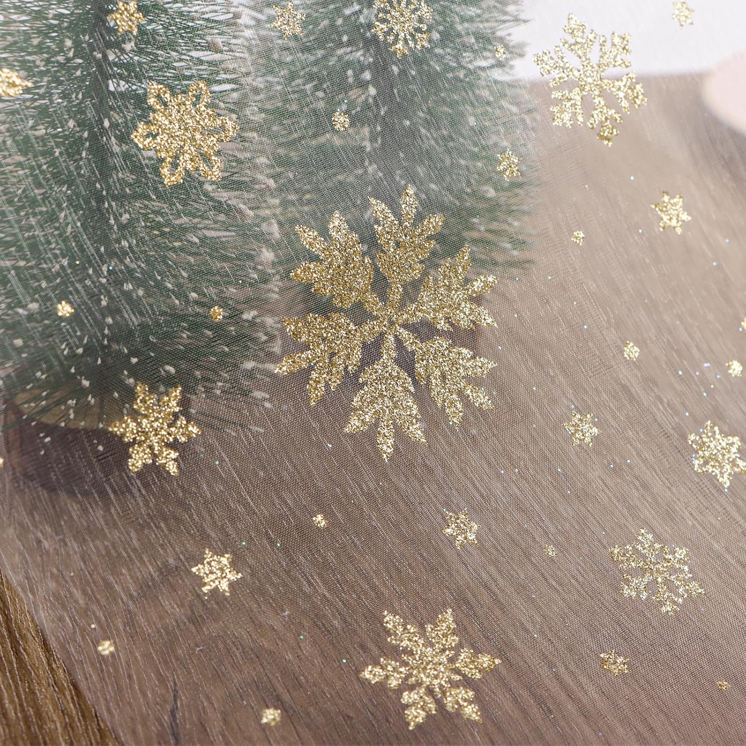 Christmas Table Runner 28 cm x 9 m Snowflakes Gold Stars Organza Decoration Table Ornament Christmas Tree Chair Door Craft Party Gift (White Snowflakes Gold Glitters)