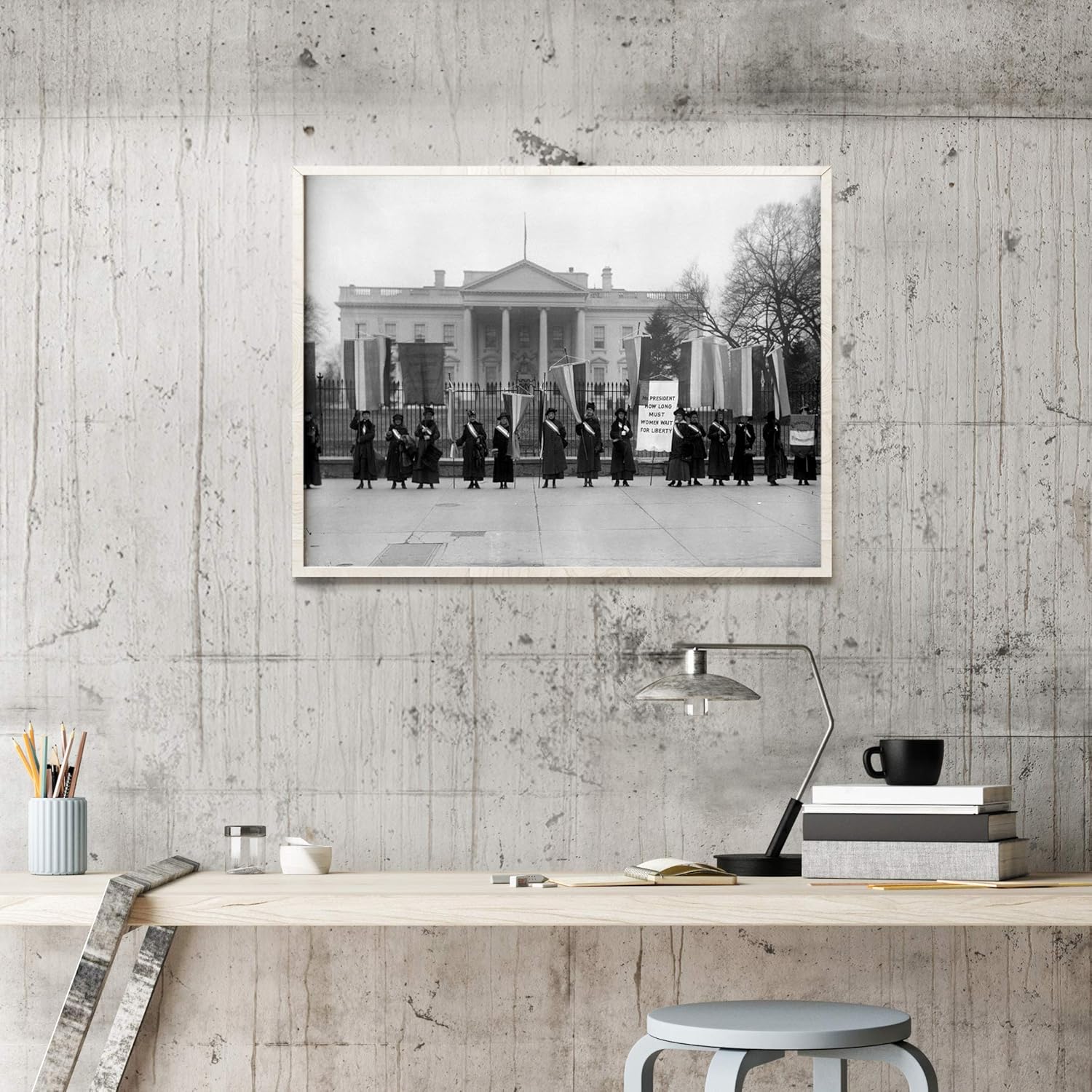 White House Suffragettes Nwomen Suffragettes Picketing In Front Of The White House Washington DC 1917 Poster Print by (18 x 24)