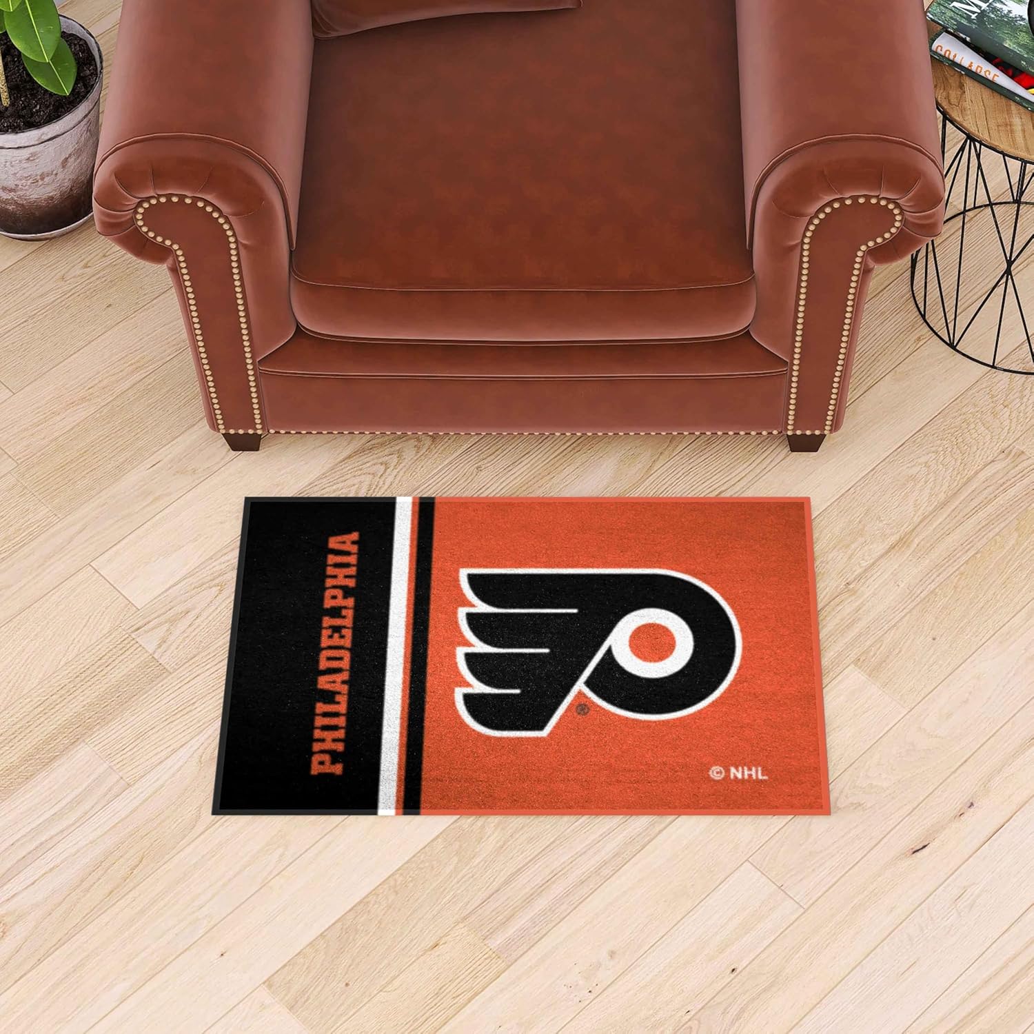 FANMATS 19273 Philadelphia Flyers Starter Mat Accent Rug - 19in. x 30in. | Sports Fan Home Decor Rug and Tailgating Mat Uniform Design