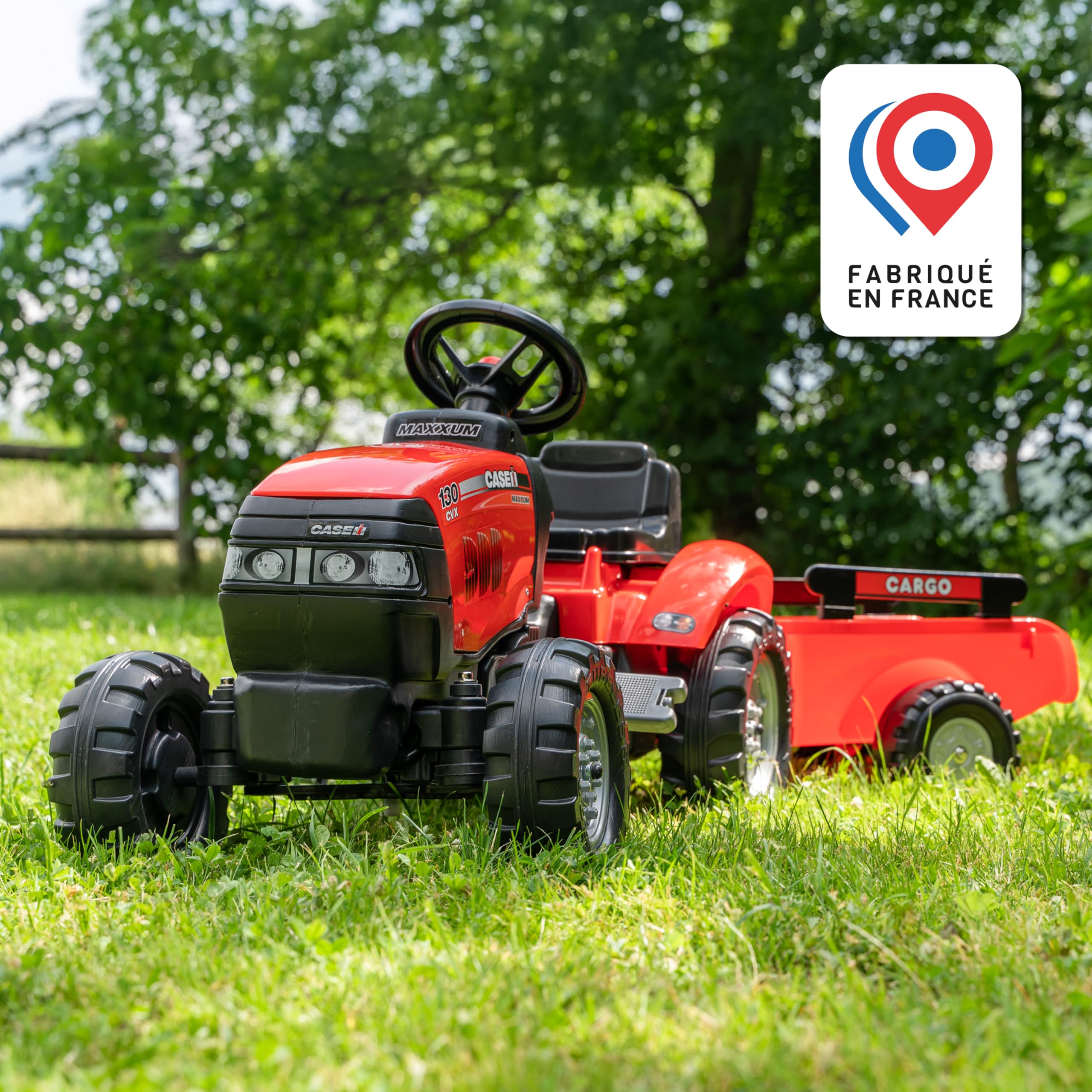 Tracteur sur chenille CASE IH Quadrac 600 avec une échelle de 1/32 conçu par SIKU sur Tracteur sur chenille CASE IH Quadrac 600 avec une échelle de 1/32 conçu par SIKU sur