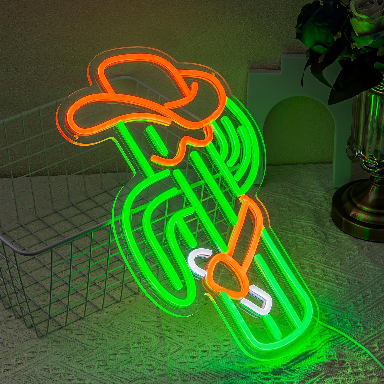 Cactus Neon Sign Cowboy Hat Neon Light for Wall Decor Cowboy Led Neon Sign Colorful Led Neon Light Plant Neon Signs for Bedroom Bar Game Room Man Cave Club