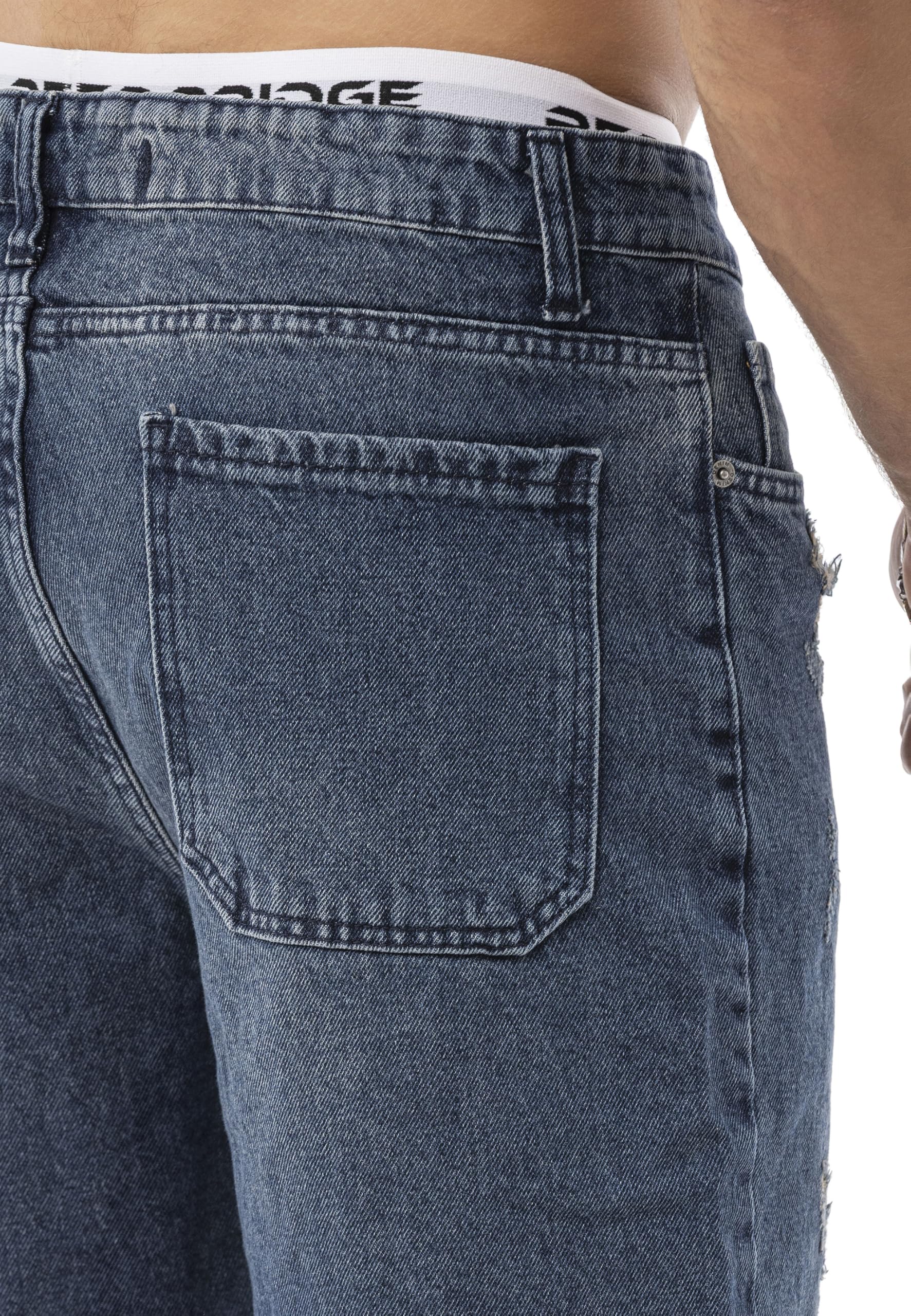 Redbridge Pantalones cortos vaqueros para hombre, bermudas vaqueras con aspecto desgastado, corte regular de 5 bolsillos, longitud hasta la rodilla con dobladillo flequillo