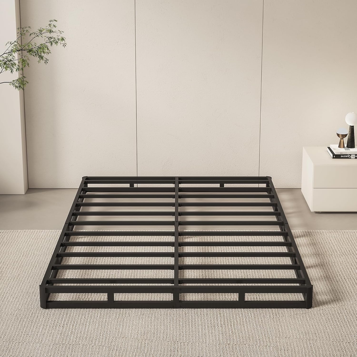 King Box Spring Bed Base, 5 Inch Low Profile, 3000 LBS Heavy Duty Metal Mattress Foundation with Fabric Cover, Easy Assembly, Quiet Noise Free, Non Slip