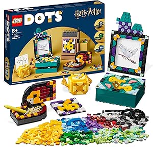 LEGO 41811 DOTS Kit da Scrivania di Hogwarts, Accessori Scrivania di Harry Potter con 2 Portagioie, Portafoto e Toppa Adesiva, Giochi Fai da Te per Bambini