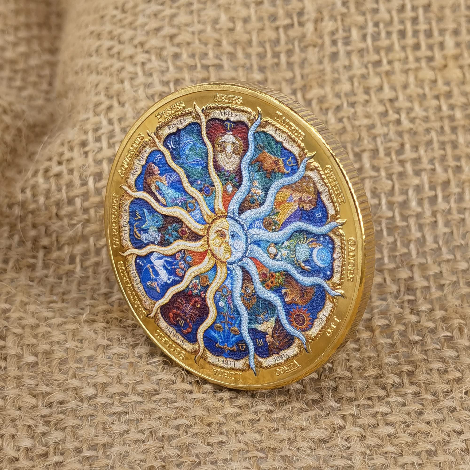 Amazon.co.jp: 十二星座 ラッキーコイン 太陽神 チャレンジコイン