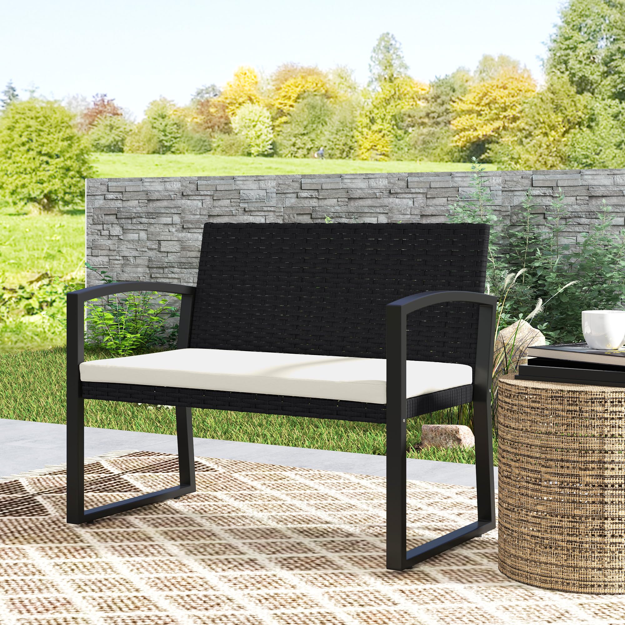 Outsunny Banco de Jardín de Ratán Sintético de 2 Plazas Banco de Exterior con Cojín y Reposabrazos Carga 240 kg para Terraza Patio 103x58x78 cm Negro y Beige