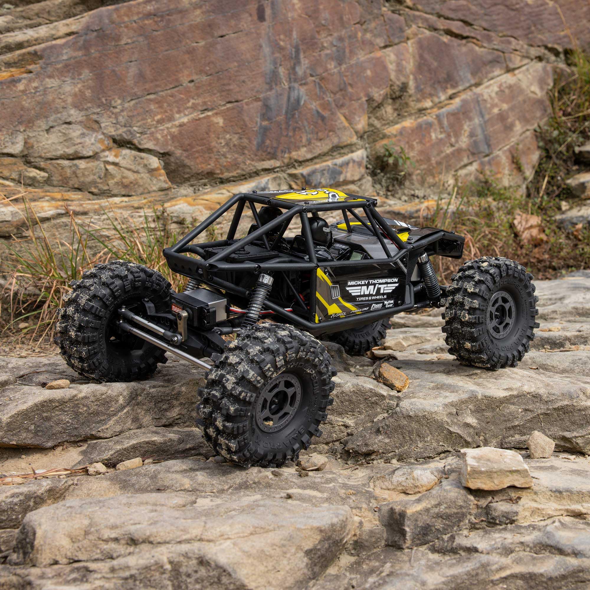 Amazon.co.jp: Axial 1/10 UTB10 Capra 1.9 4WS 4X4 RTR つや消し