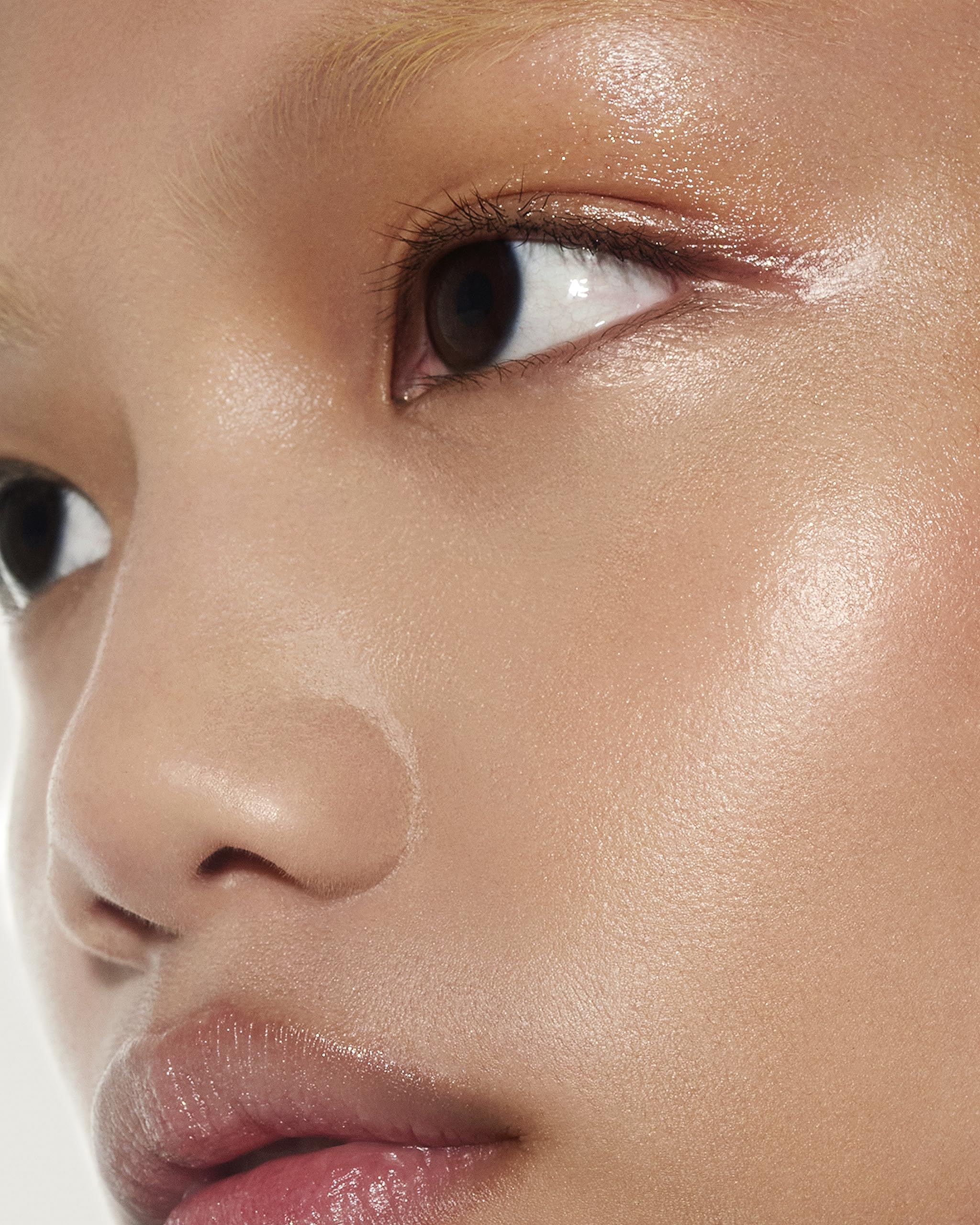 ISAMAYA Dazzle Up Highlighter