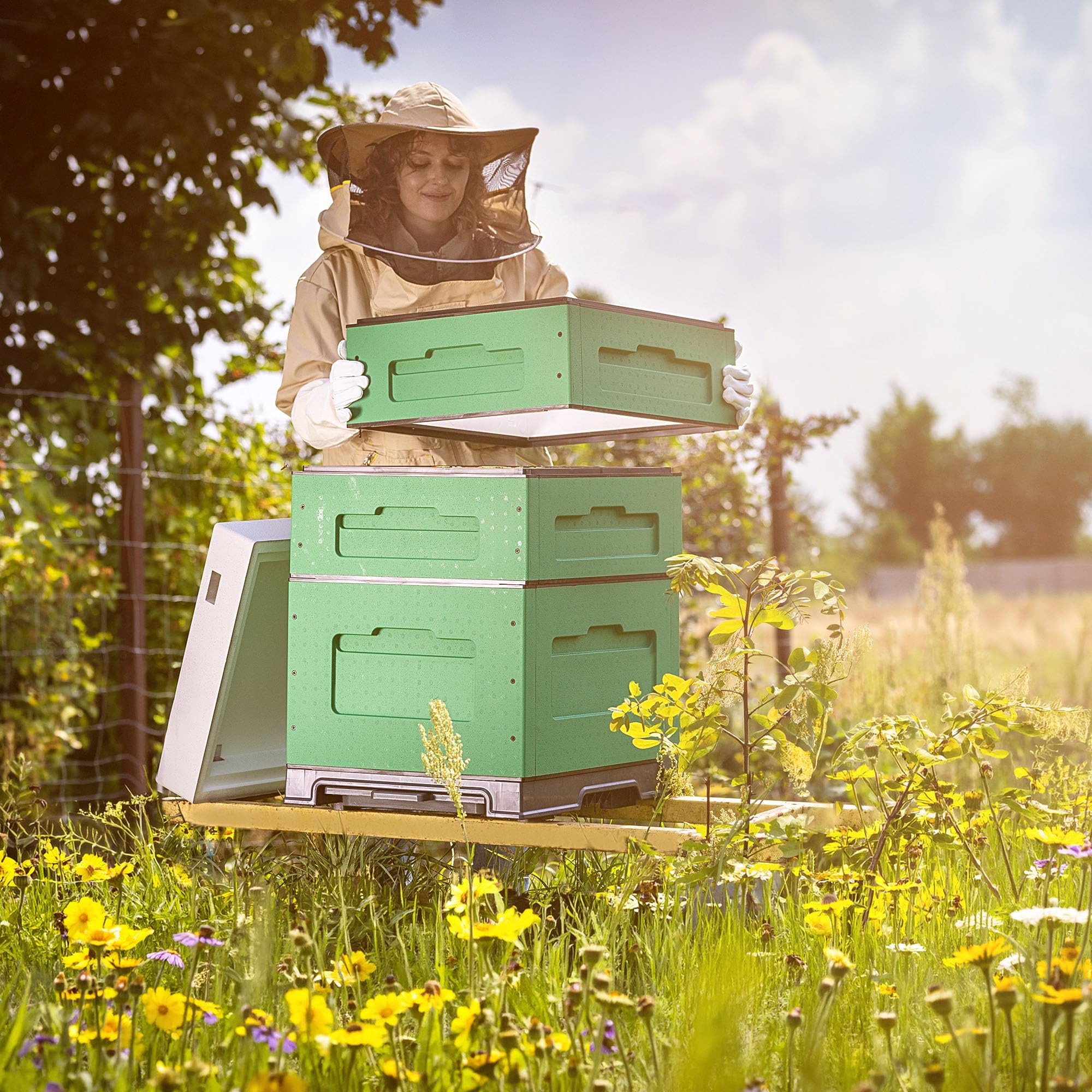 KADAX Dadant Beute 53 x 47 x 83 cm, Styroporbeute mit Hygieneboden, Magazinbeute aus Styropor, Bienenbeute, Komplettbeute für Dadant-Rähmchen (Grün)