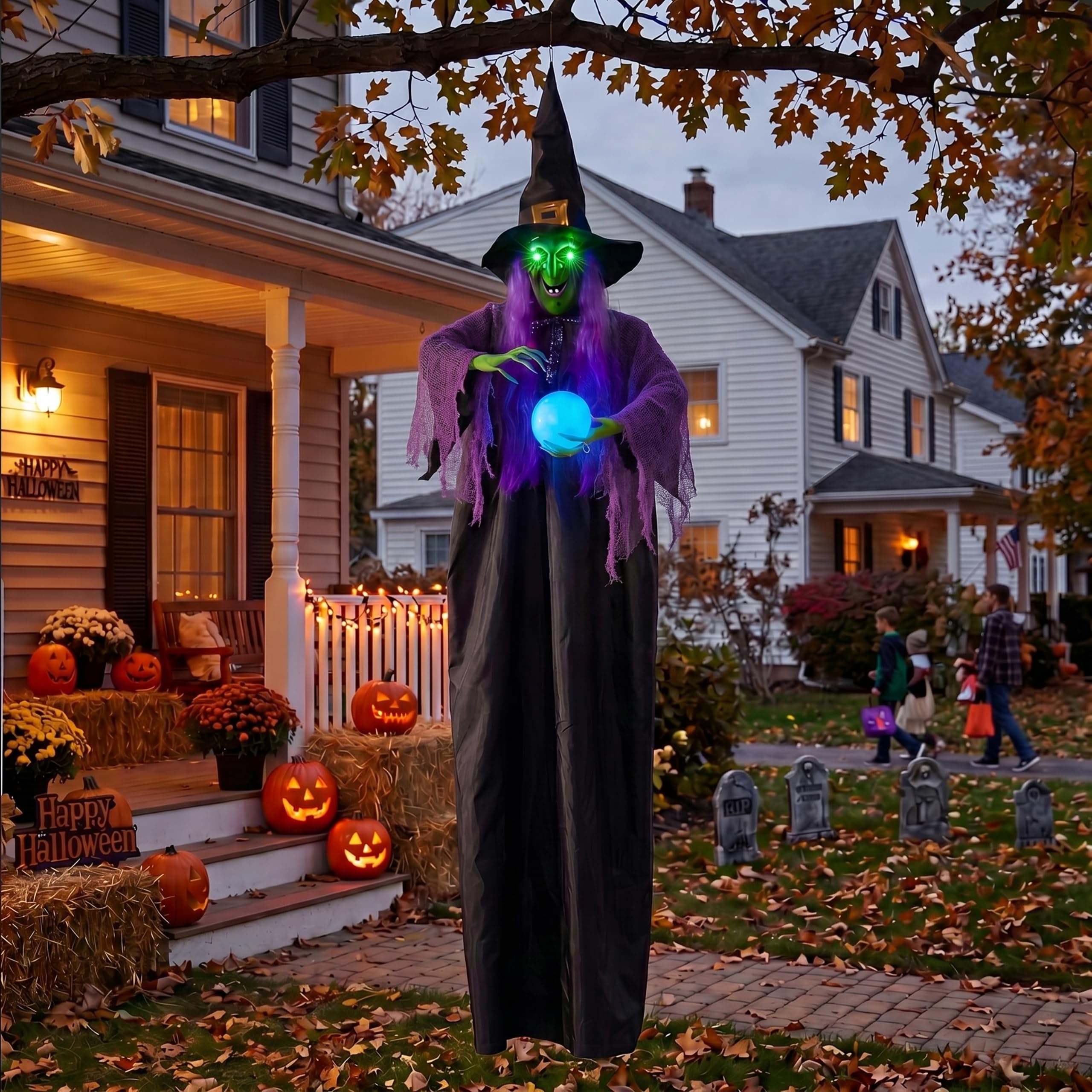 JOYIN 78"Decorazione Strega Appesa Halloween con Palla Magica,Strega Parlante Animata Appesa con Occhi Luminosi e Suono per Decorazioni Prato Casa Stregata Halloween