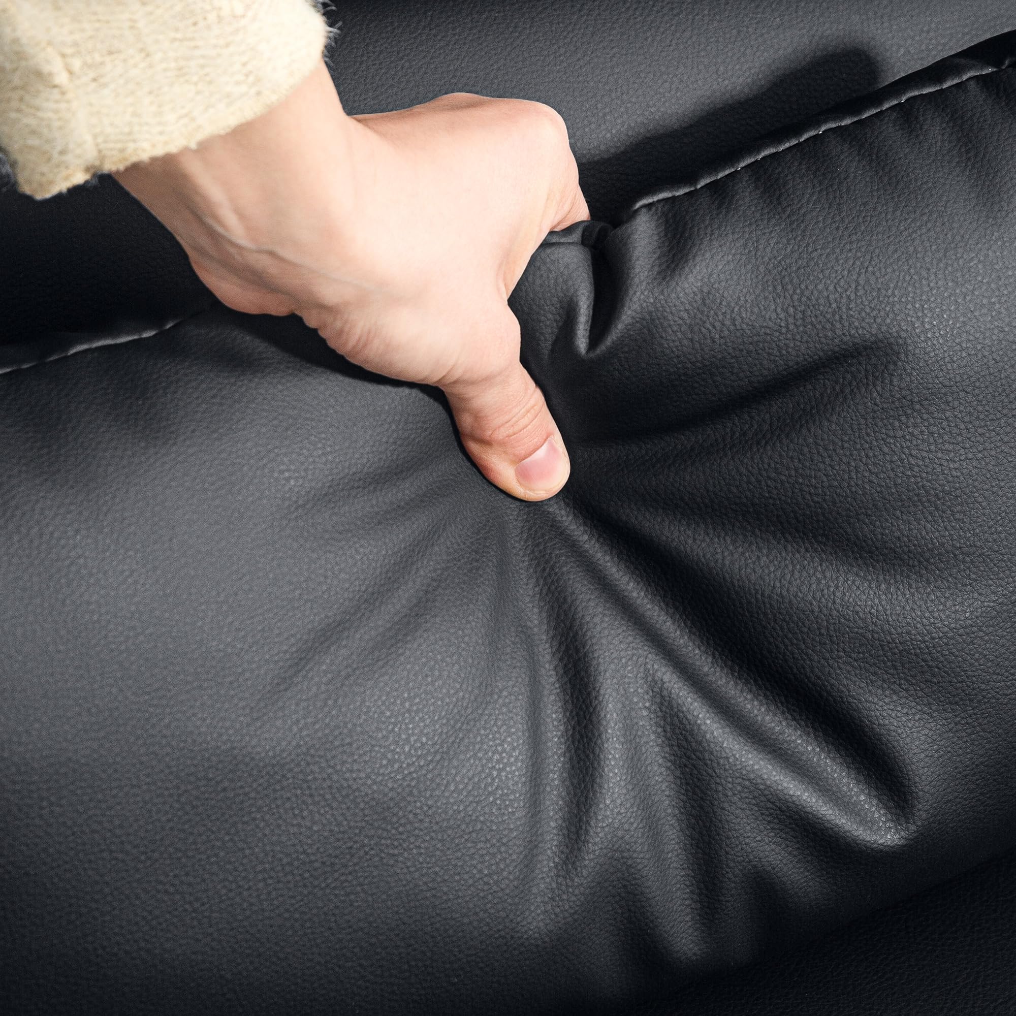HOMCOM Sillón de Salón Tapizado en Cuero Sintético Butaca de Salón de 77 cm con Reposabrazos Acolchado Grueso Respaldo Acanalado y Patas de Madera para Dormitorio Sala de Estar Negro