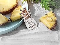 Vista 5 de Imanes de reserva la fecha para bodas. Invitación de boda cortada con láser de piña. Regalo de boda de destino hawaiano