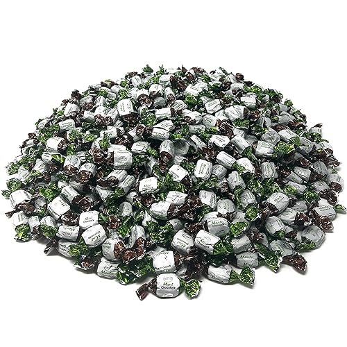 Miniatura 3 de Mentas rellenas de chocolate navideño  10 libras  Dulces duros de menta refrescante después de la cena rellenos de chocolates  Surtido de dulces