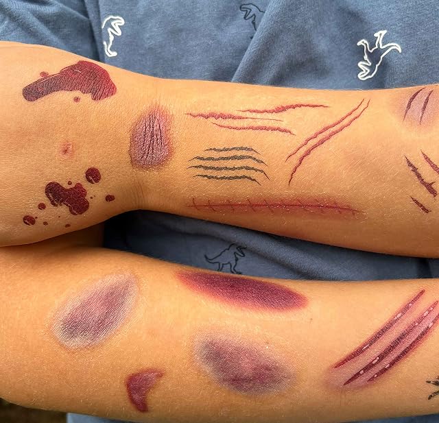Foto 7 de 8 de Papierdrachen 100 tatuajes para pegar de Alemania, tatuajes adhesivos para Halloween con cicatrices, sangre