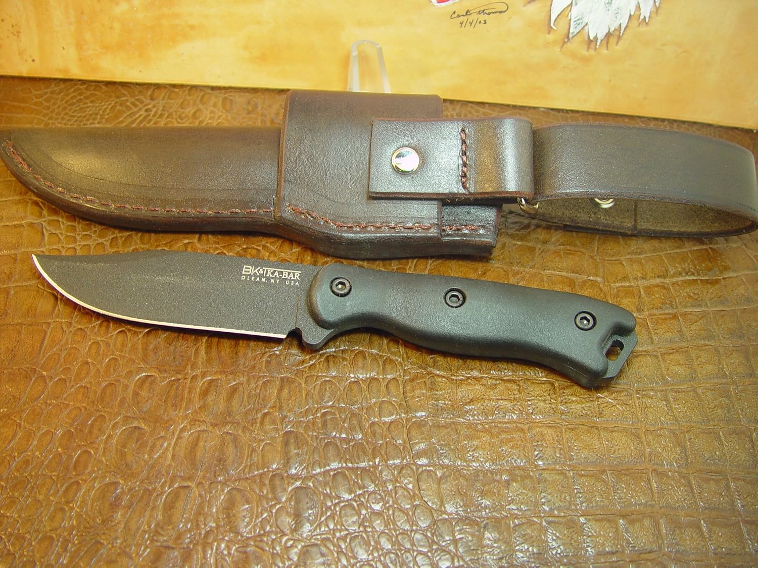 Custom cross draw or Dangler knife sheath. Made to fit the BK 17 knife are the buck 105 knife are the sog pup knife all the Schrade Golden Spike knife.