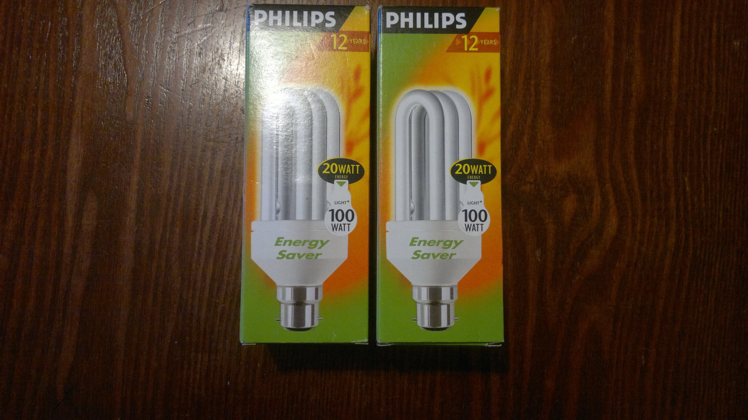 Philips Low Energy Saver Saving Light Bulbs Bayonet Cap BC 2 PACKS x 20 Watt (equivalent of 100Watt light output)
