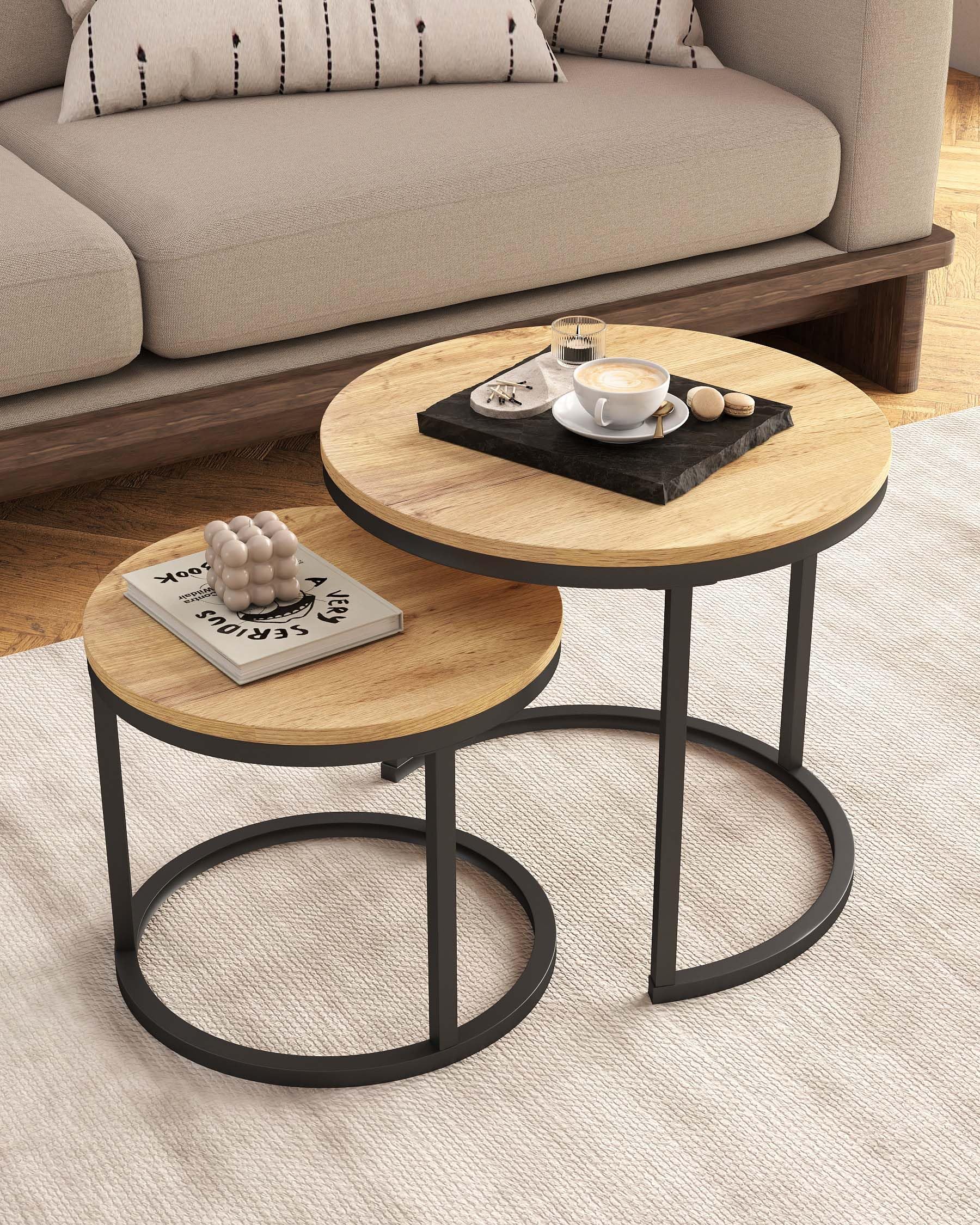 Set di 2 Tavolini da Salotto Sovrapponibili Rotondi Legno Tavolini Laterali da Salotto Incastro 50+40cm, Tavolino d'Appoggio Salvaspazio Accanto Divano Legno e Metallo
