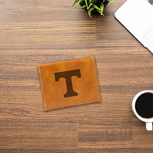 Vista 398 de Rico Industries NCAA - Cartera triple grabada con láser y tres pliegues grabada con láser, accesorio para hombre Negro